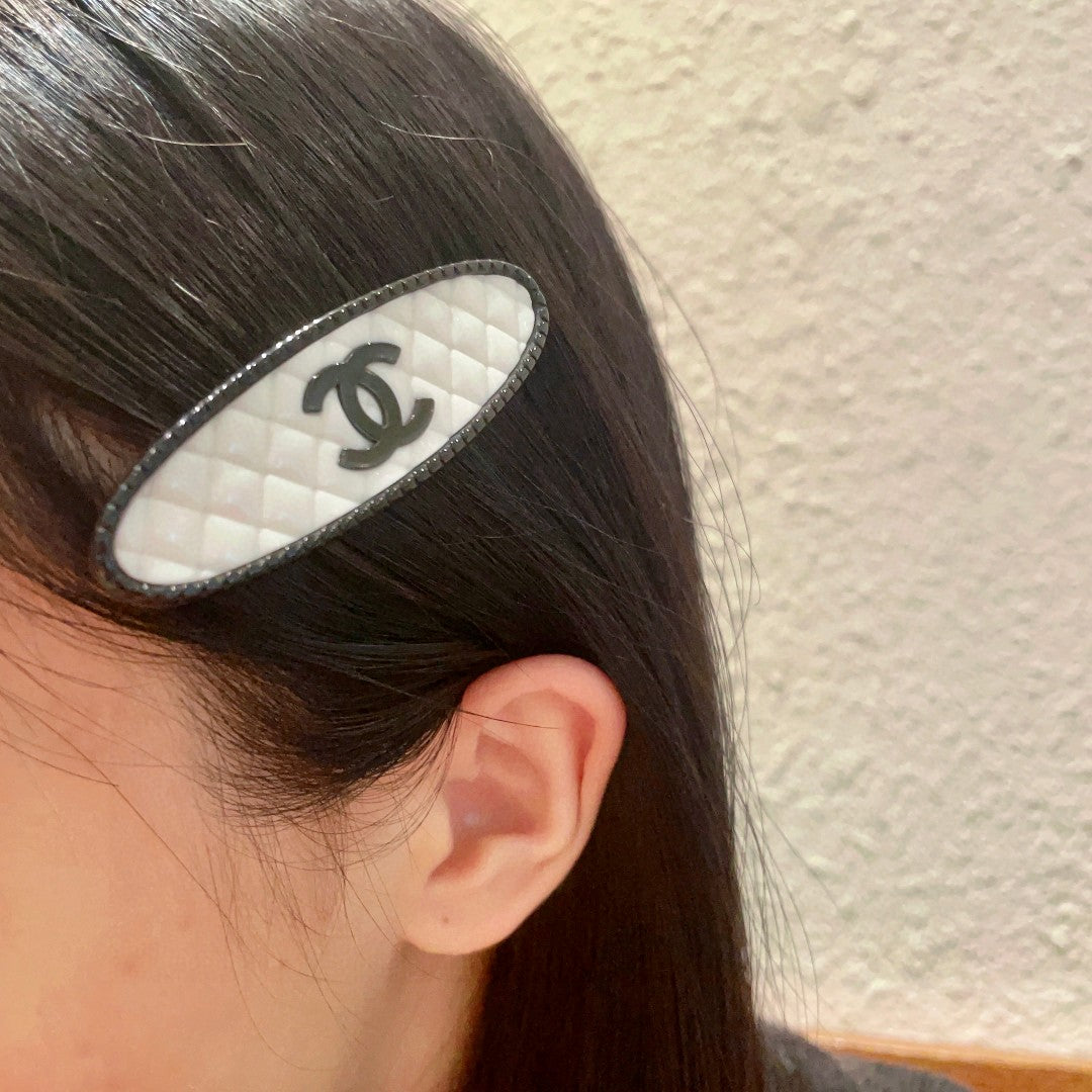 Double-C Emblem Hair Clip – Design 016 front product view