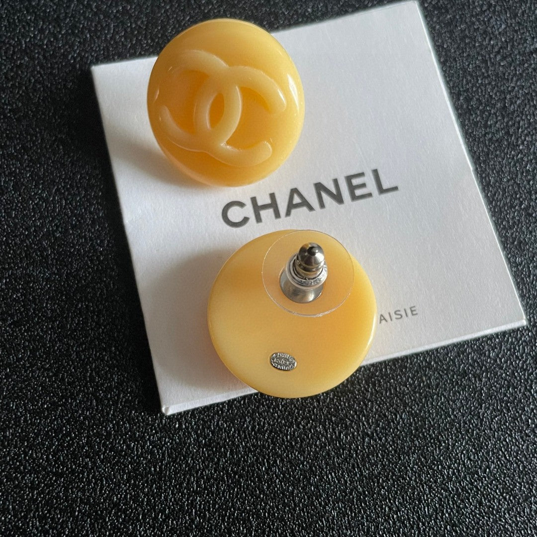 Double-C Emblem Stud Earrings in Polished Metal-Tone – Design 227 main product view