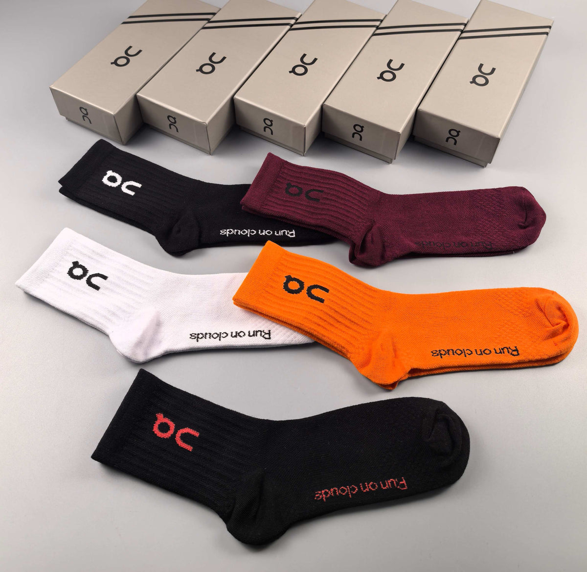 On Contrast Logo Details Ankle Socks - 5-Pair Set