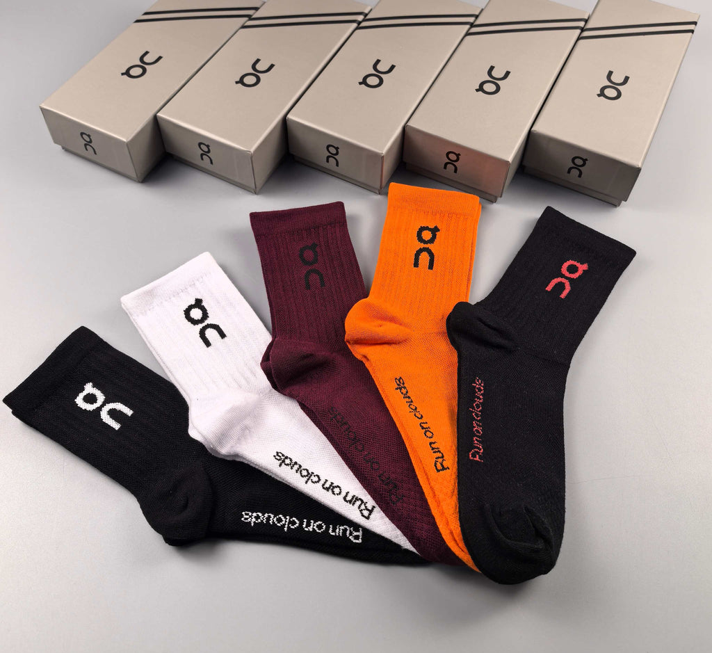 On Cotton Visible Cuff, Colour And Emblem Details Crew Socks - 5-Pair Set