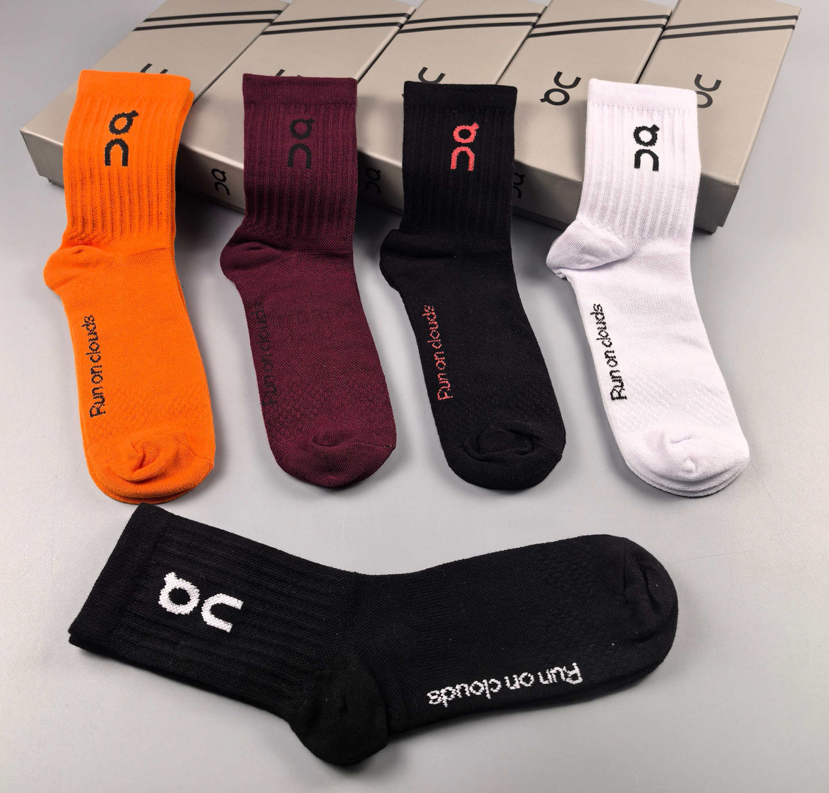 On Contrast Logo Details Ankle Socks - 5-Pair Set