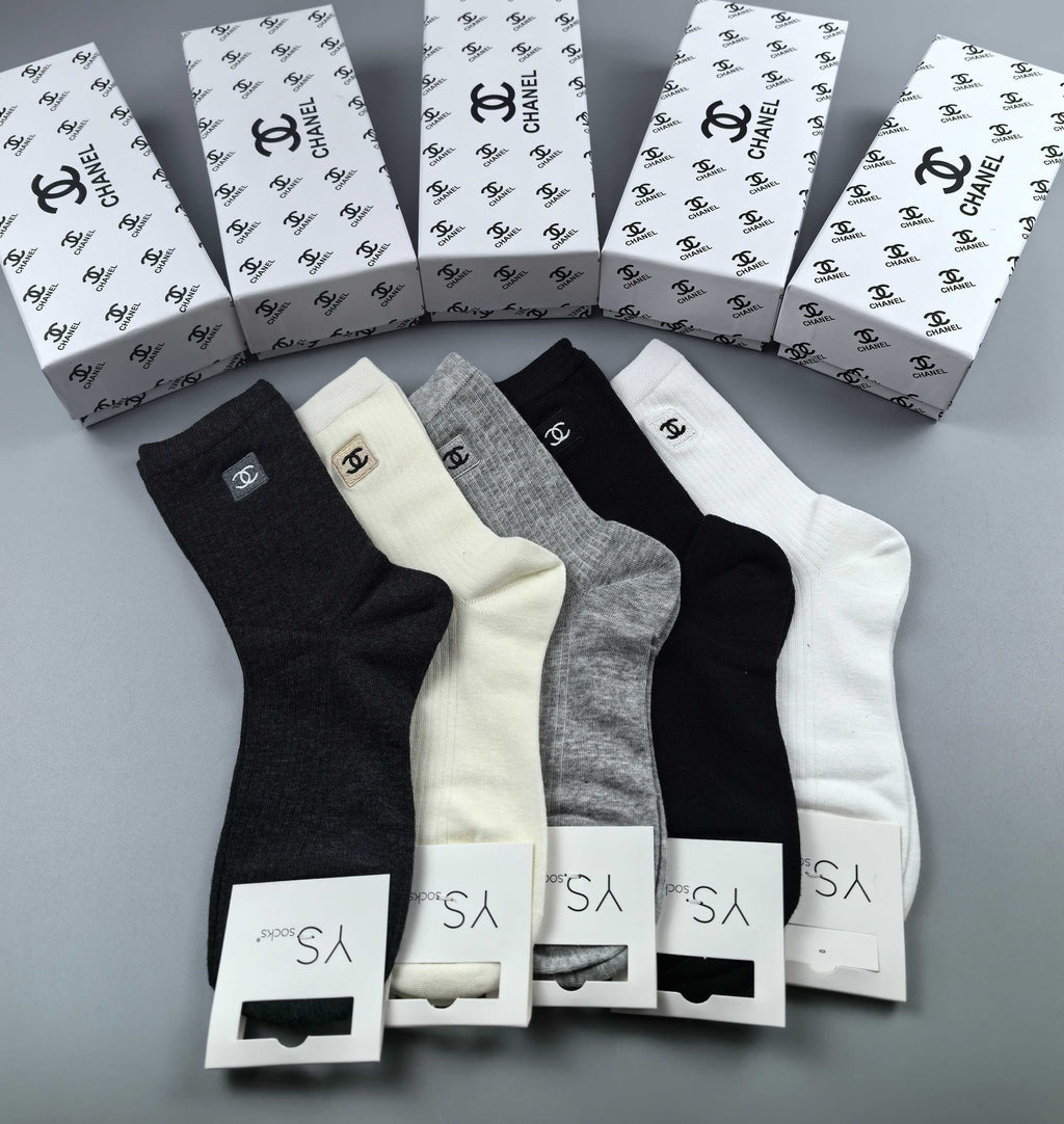 Chanel Neutral Ankle Ankle Socks 5-Pair Box Collection Essentials