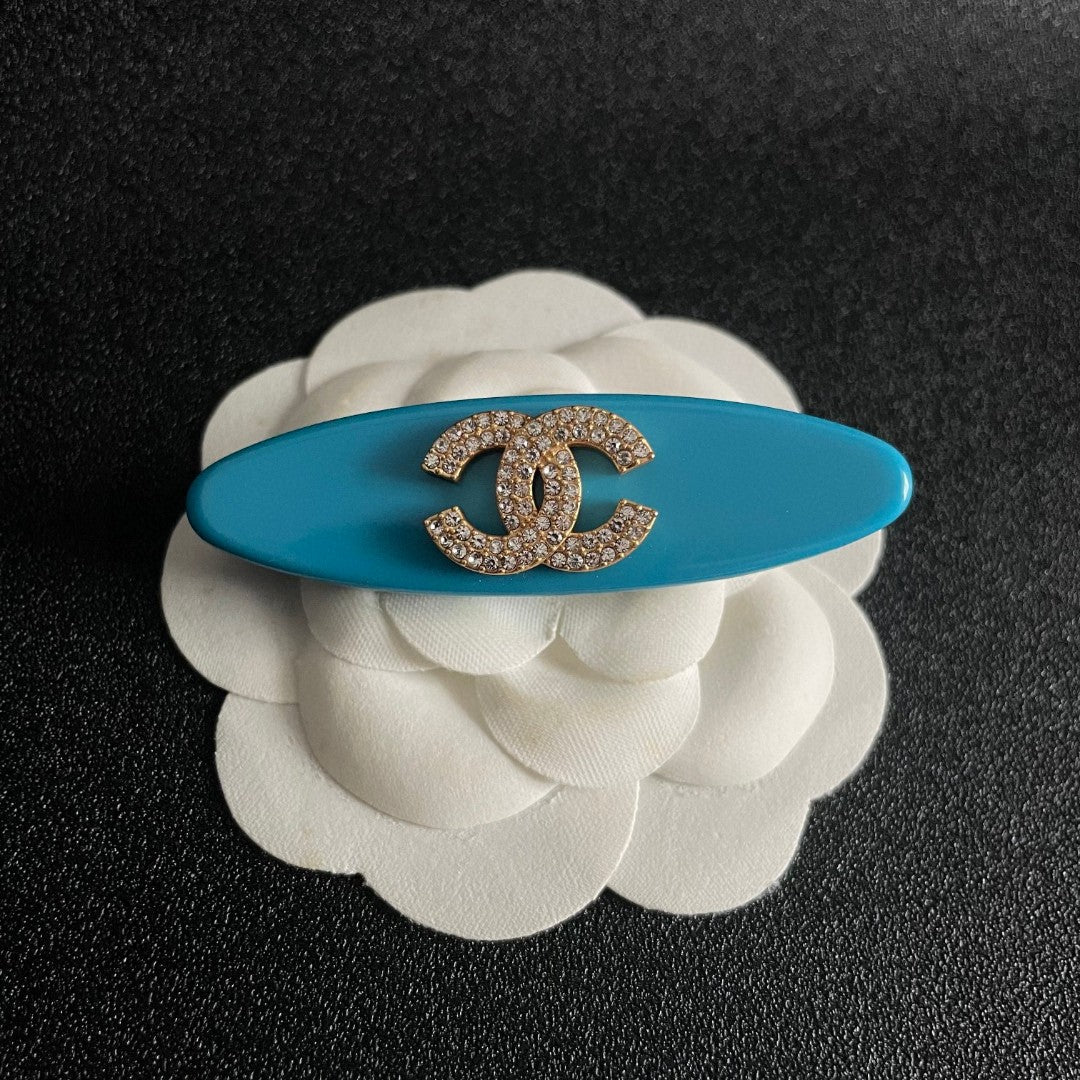 Double-C Emblem Hair Clip – Design 015 front product view