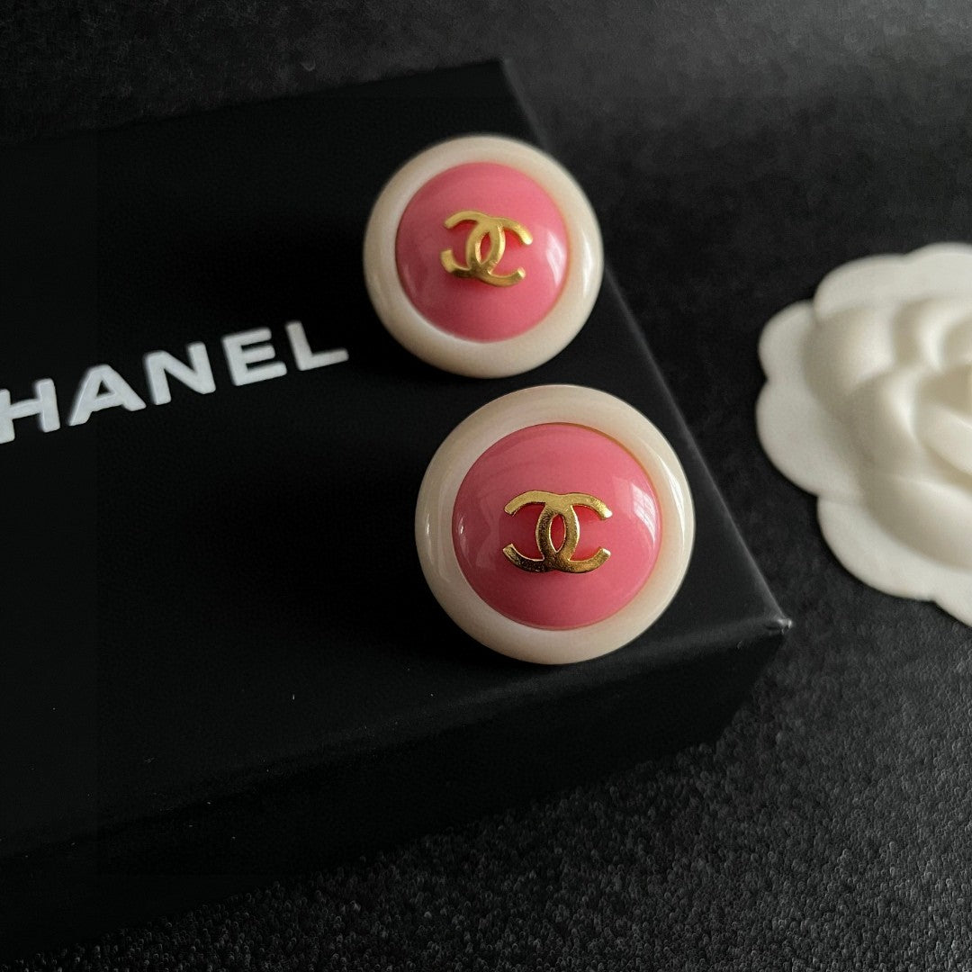 Double-C Emblem Stud Earrings in Polished Metal-Tone – Design 221 detail view