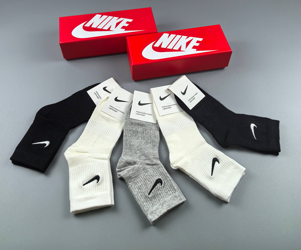 Nike Cotton Visible Cuff, Colour And Emblem Details Crew Socks - 5-Pair Set