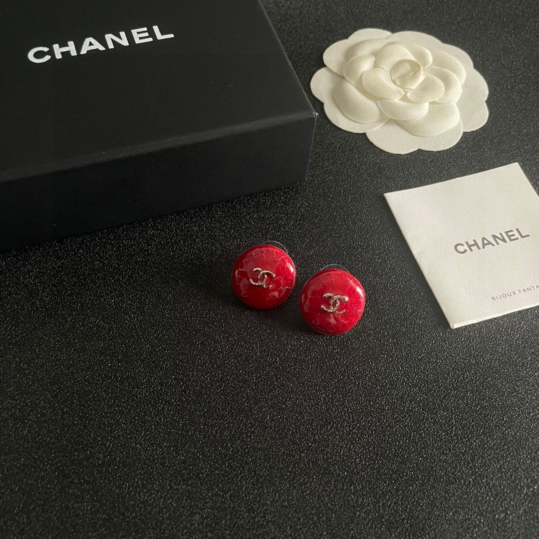 Double-C Emblem Stud Earrings in Polished Metal-Tone – Design 198 styled product view