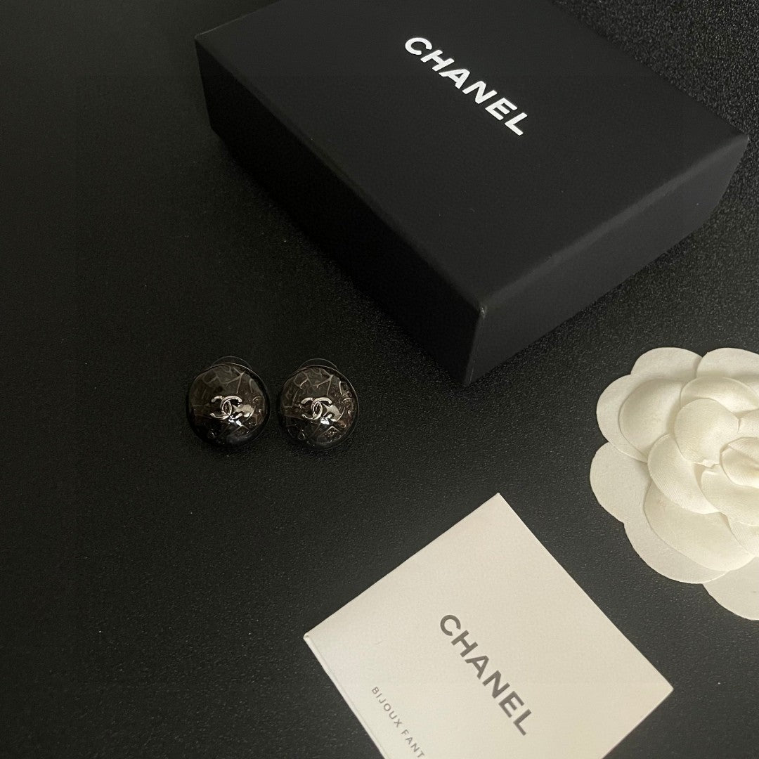 Double-C Emblem Stud Earrings in Polished Metal-Tone – Design 197 close-up detail