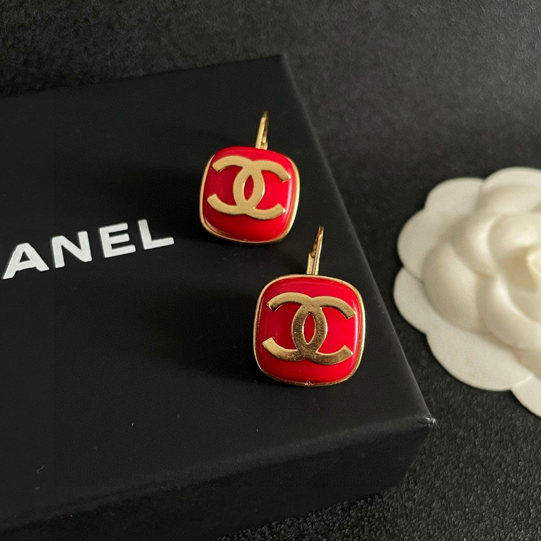Double-C Emblem Statement Earrings in Polished Metal-Tone – Design 032 main product view