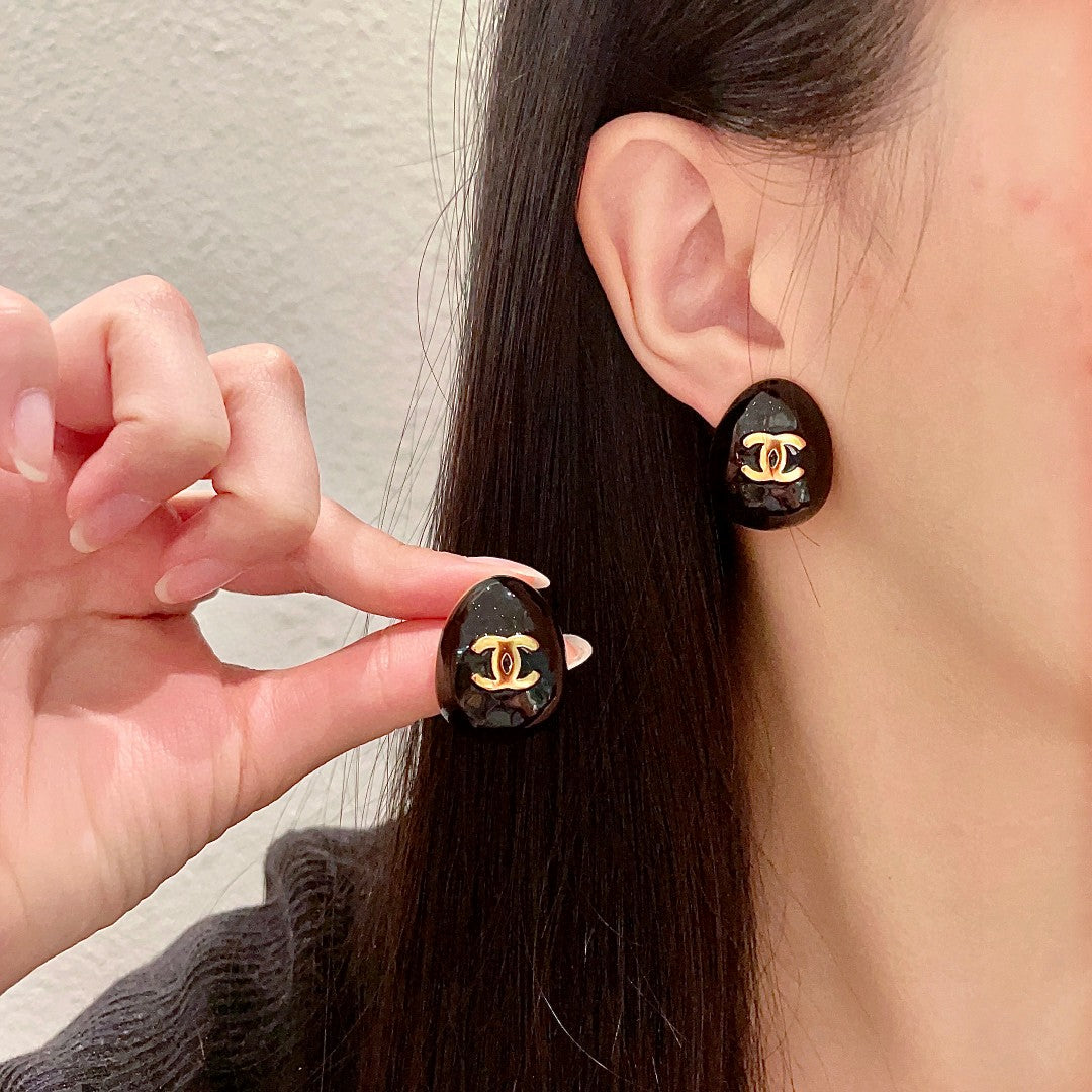 Double-C Emblem Stud Earrings in Polished Metal-Tone – Design 193 main product view