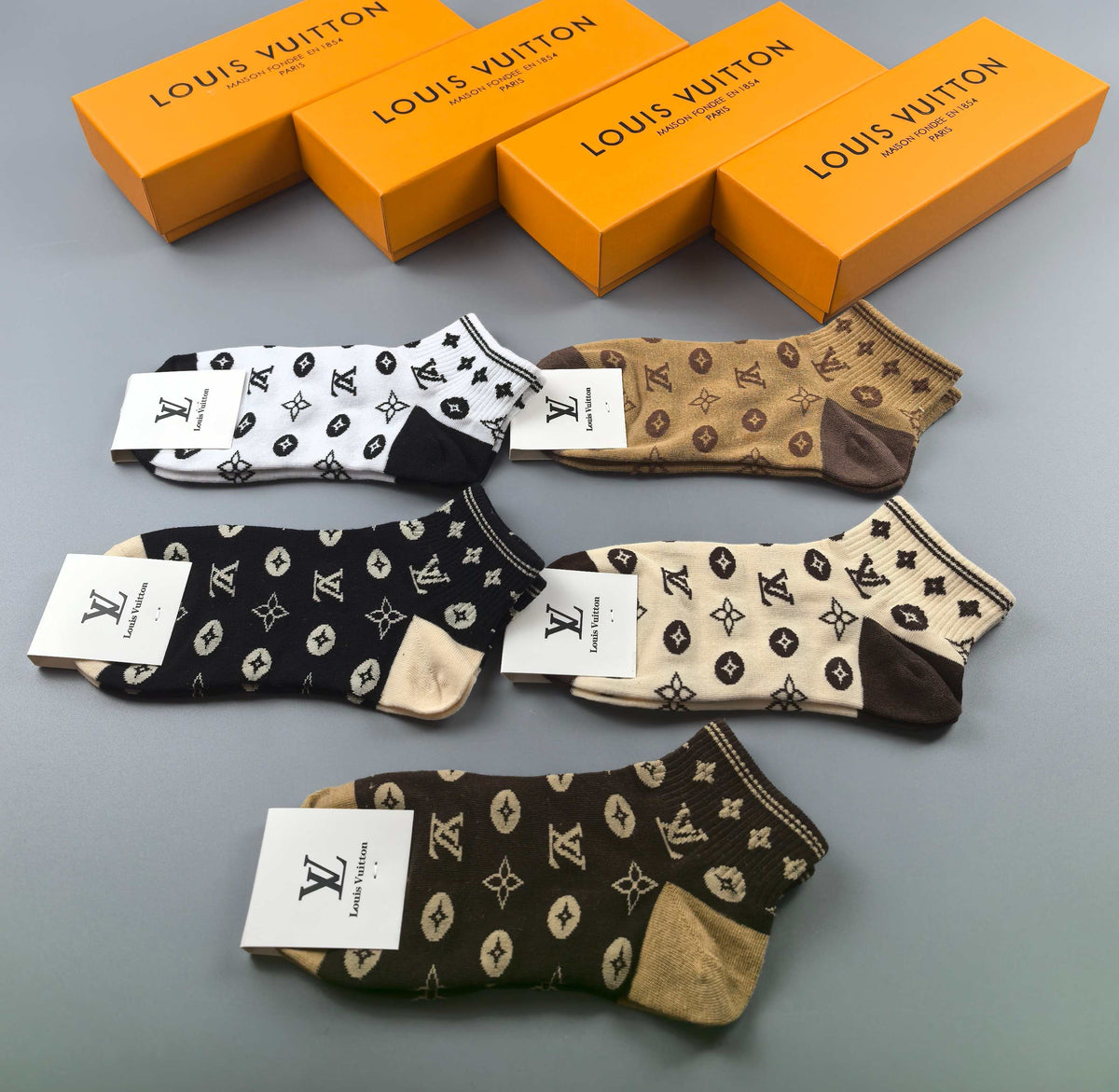 Louis Vuitton Cotton Visible Branded Cuff Or Emblem Details No-Show Socks - 5-Pair Set
