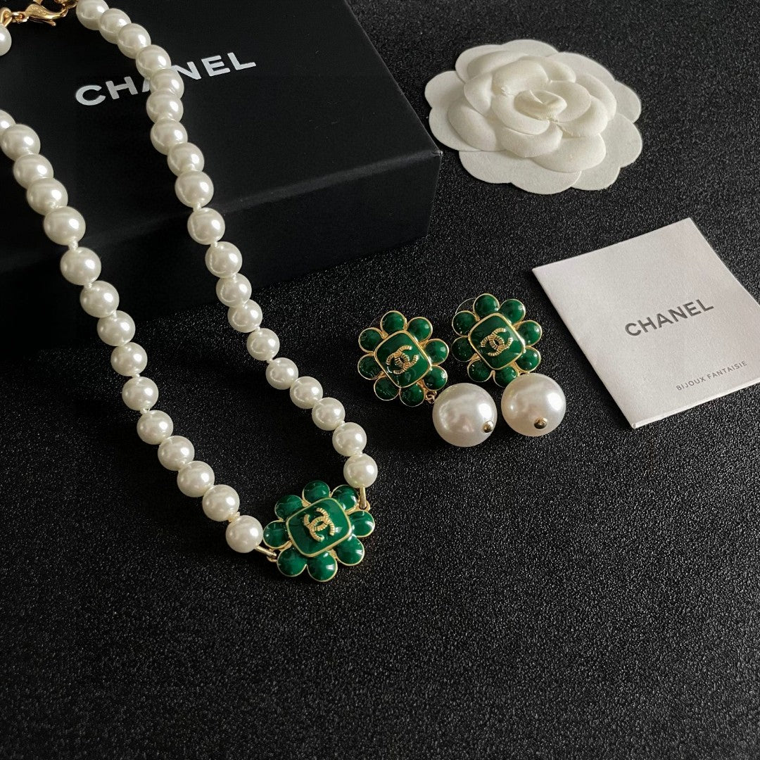 Double-C Emblem Pearl-Detail Pendant Necklace – Pearl Detail – Design 043 close-up detail