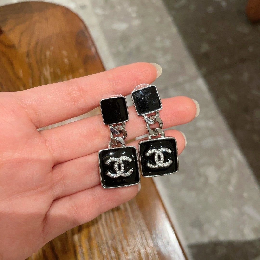 Double-C Emblem Statement Earrings in Polished Metal-Tone – Design 018 side detail
