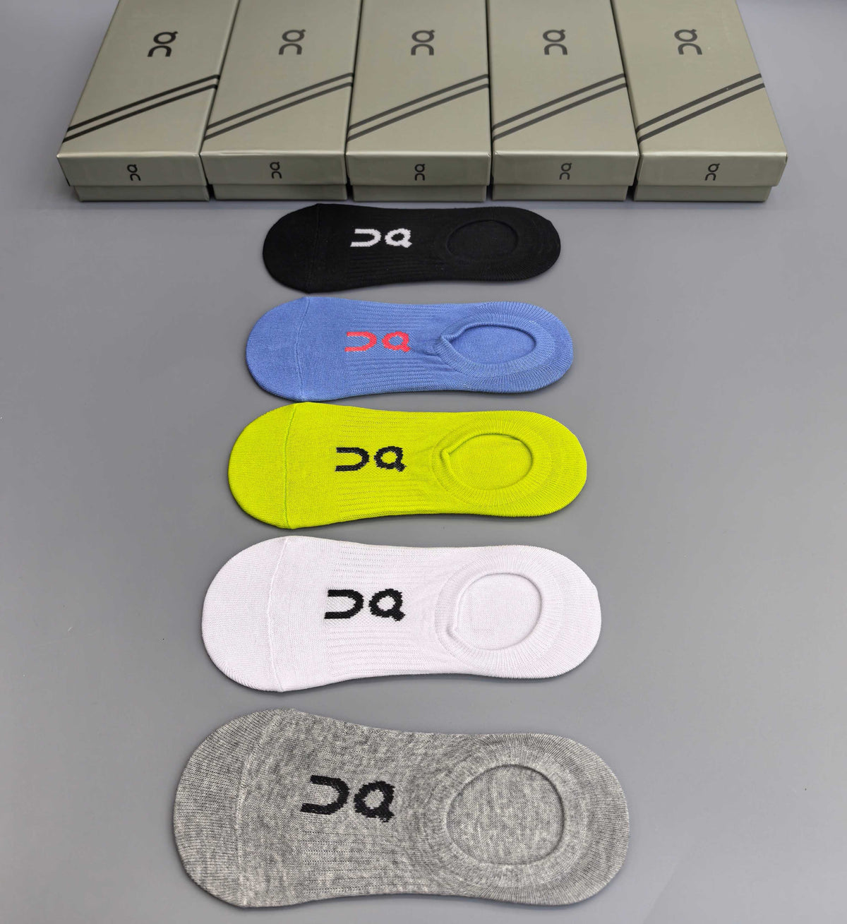 On Cotton Visible Colour, Cuff And Emblem Details No-Show Socks - 5-Pair Set