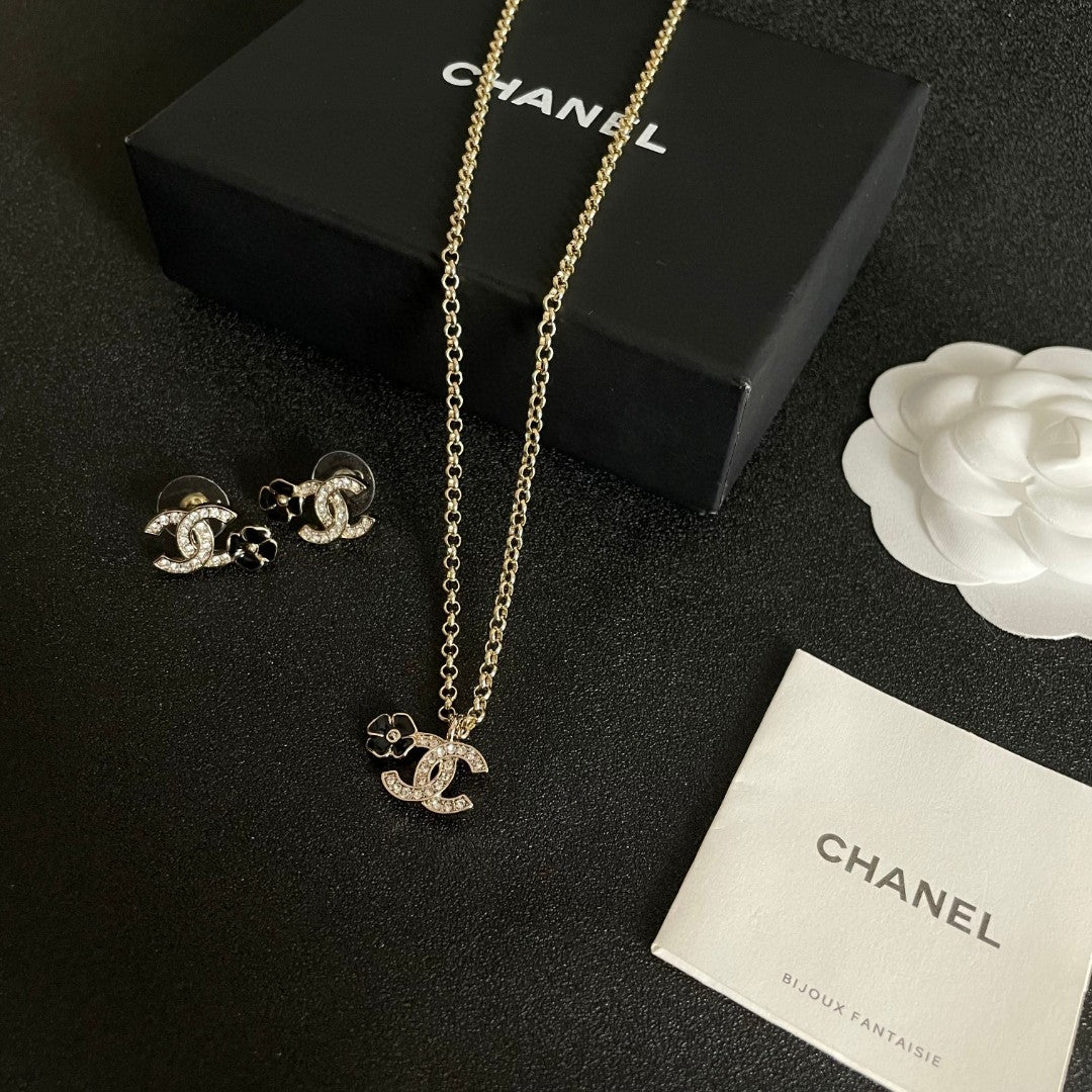 Camellia Pendant Necklace in Polished Metal-Tone – Camellia Detail – Design 013 close-up detail