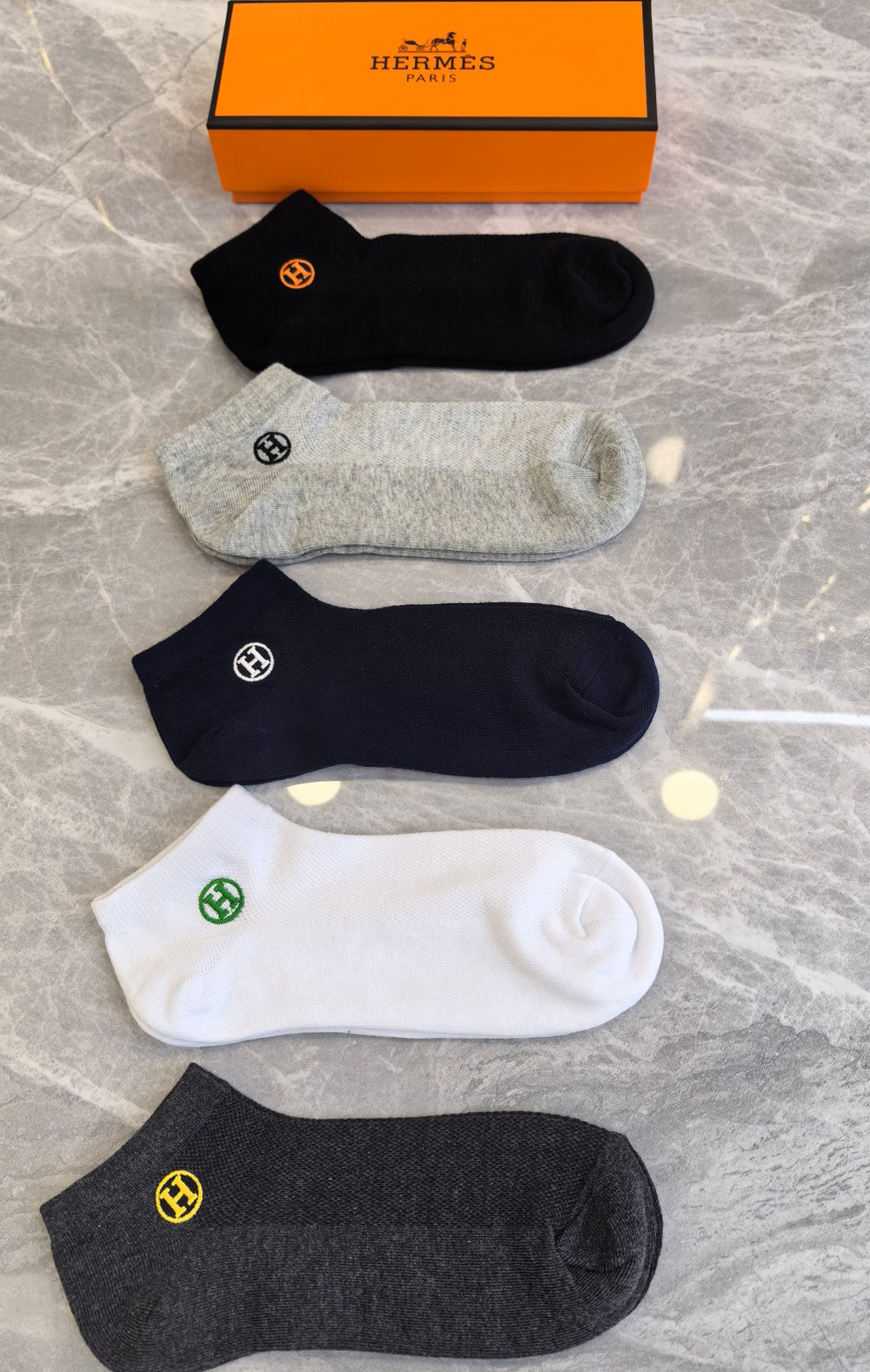 Hermes Small Colourful Emblem Details Ankle Socks