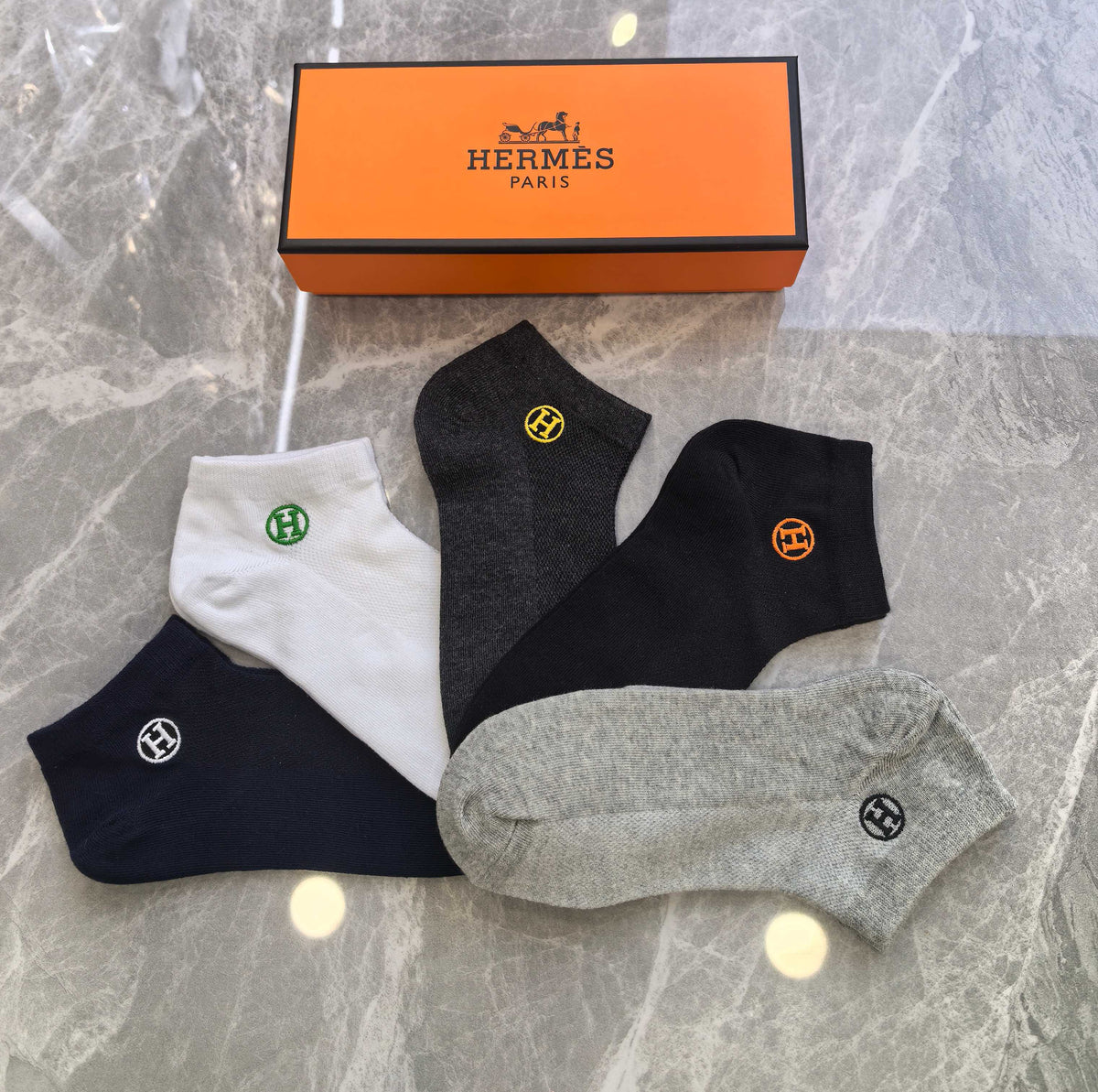 Hermes Small Colourful Emblem Details Ankle Socks