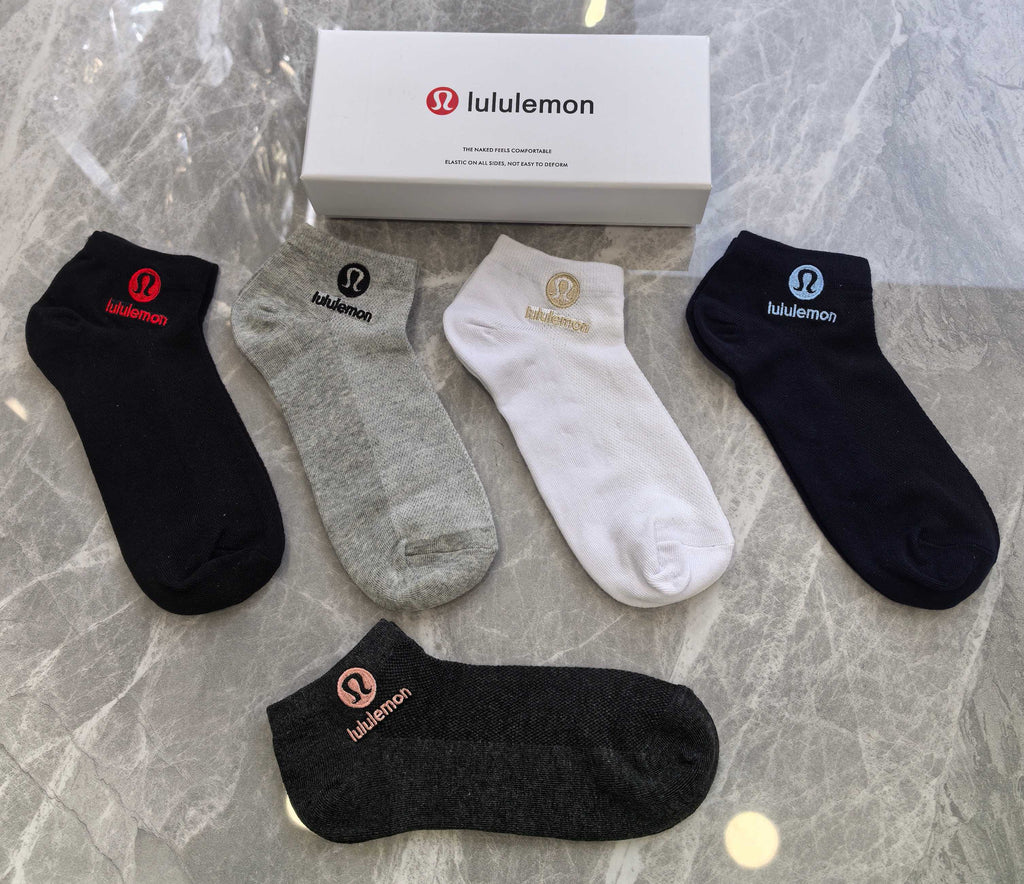 Lululemon Tonal Logo Details Ankle Socks
