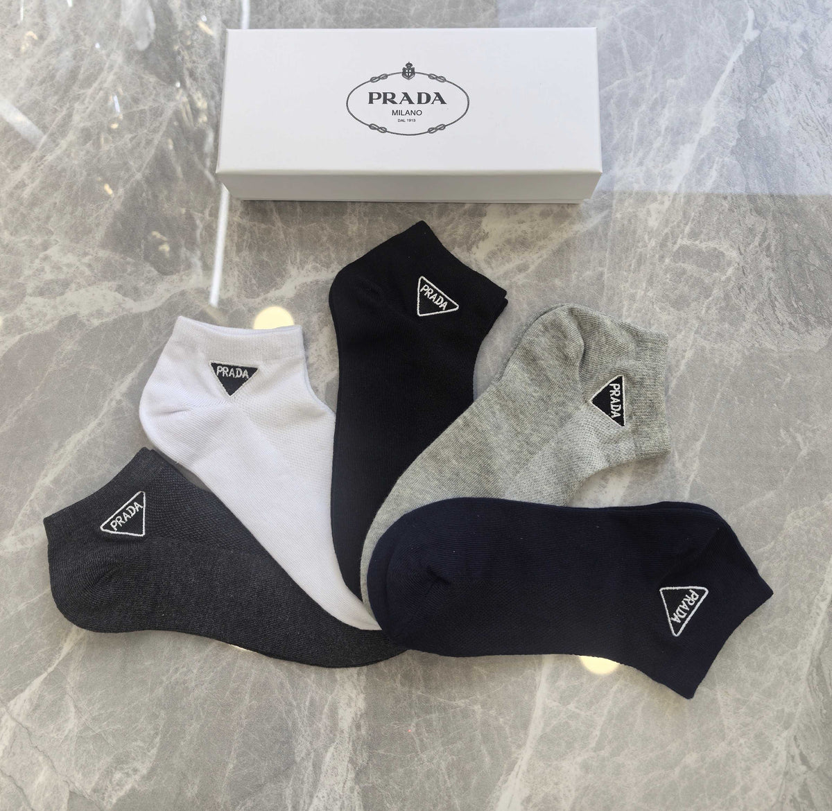 Prada Visible Branded Cuff Or Emblem Details No-Show Socks - 5-Pair Set