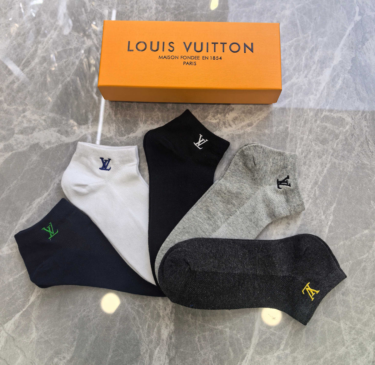Louis Vuitton Visible Branded Cuff Or Emblem Details No-Show Socks - 5-Pair Set