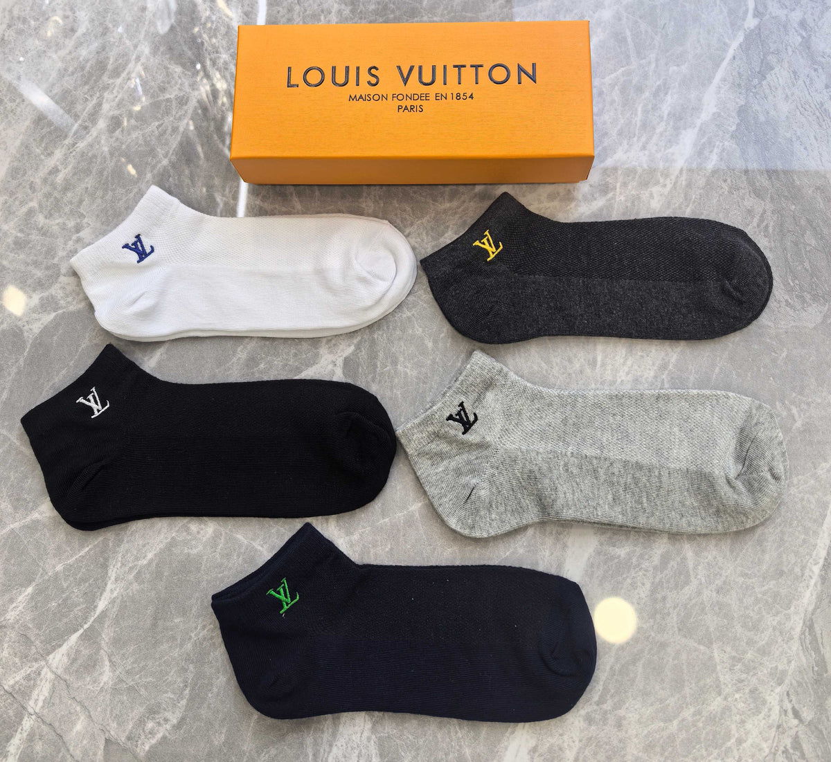 Louis Vuitton Visible Branded Cuff Or Emblem Details No-Show Socks - 5-Pair Set