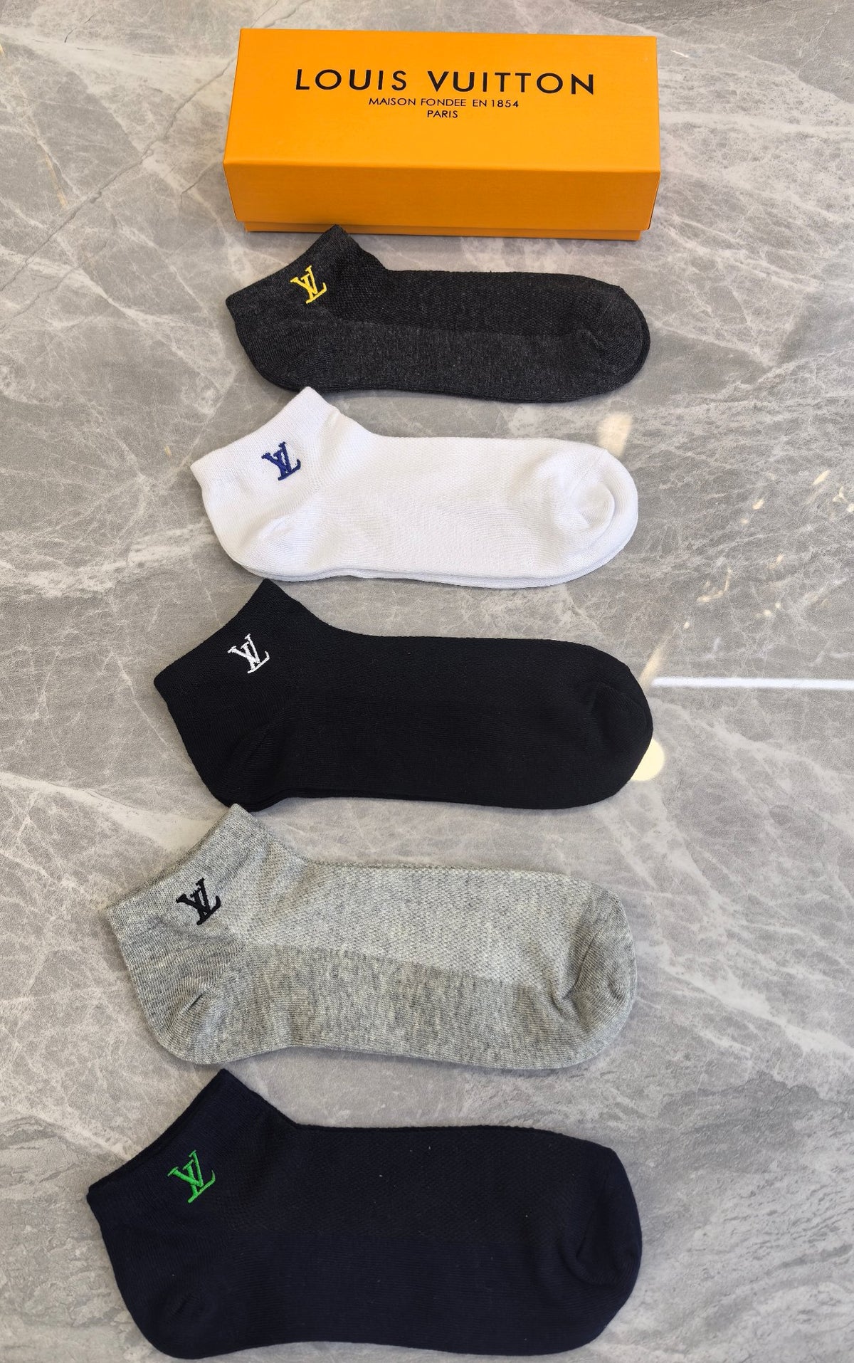 Louis Vuitton Visible Branded Cuff Or Emblem Details No-Show Socks - 5-Pair Set