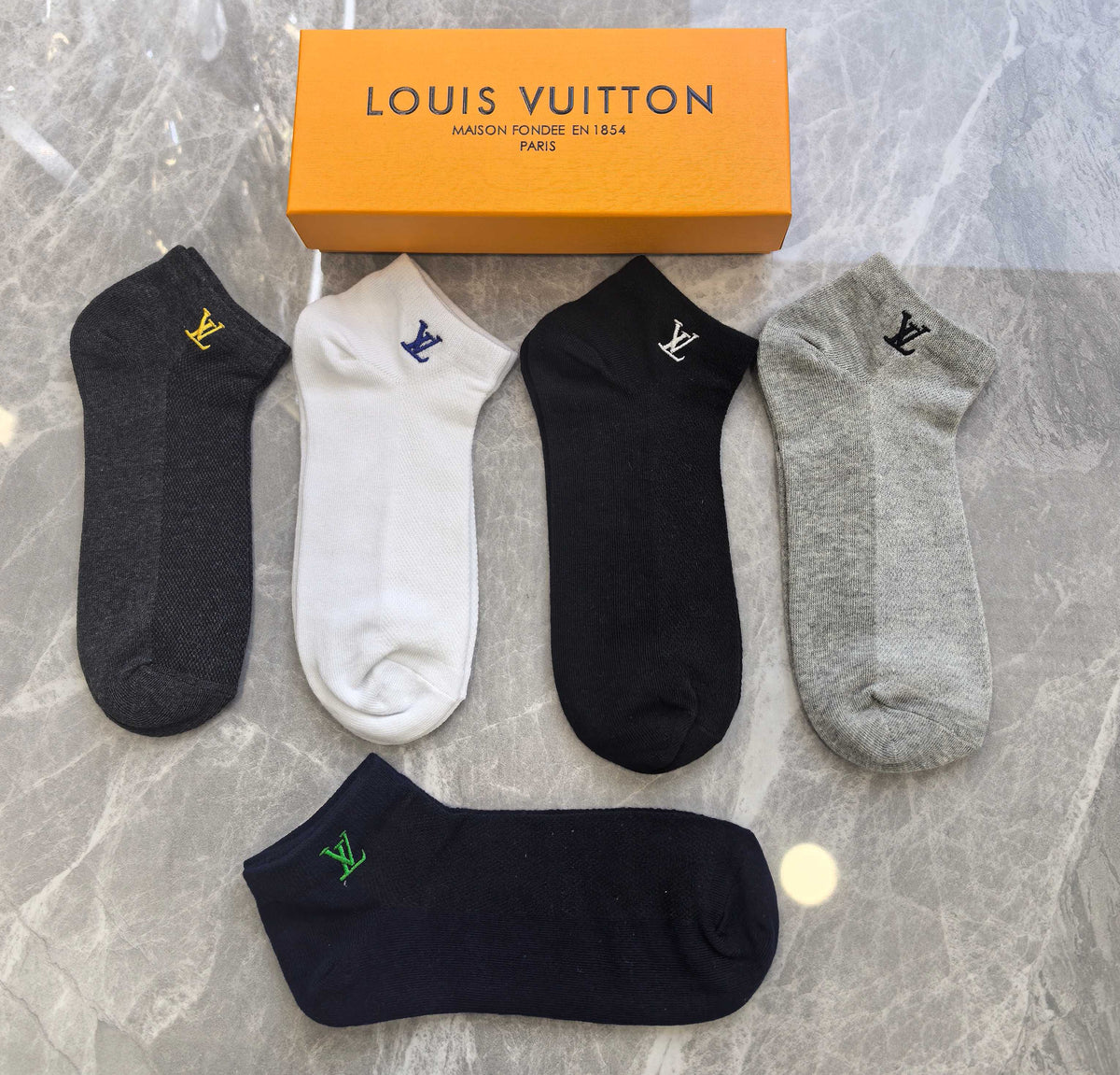 Louis Vuitton Visible Branded Cuff Or Emblem Details No-Show Socks - 5-Pair Set