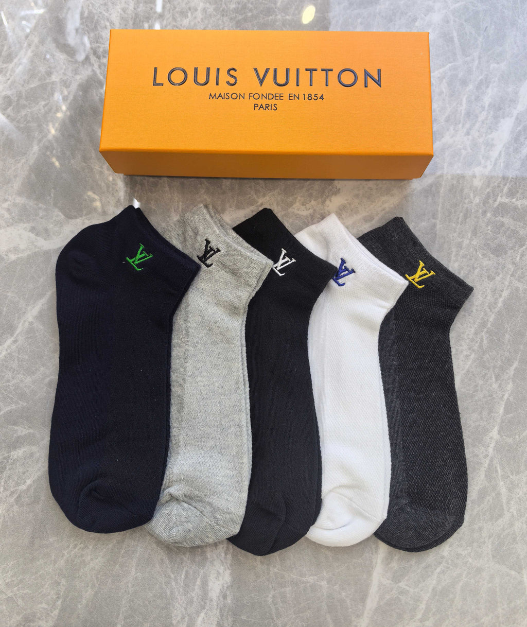 Louis Vuitton Visible Branded Cuff Or Emblem Details No-Show Socks - 5-Pair Set