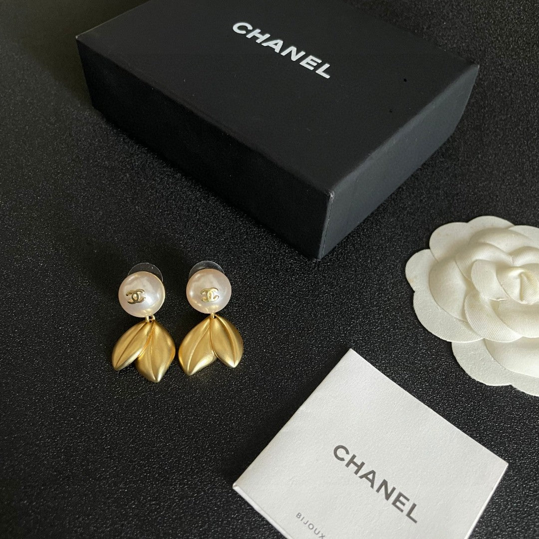 Double-C Emblem Statement Earrings in Polished Metal-Tone – Design 016 close-up detail
