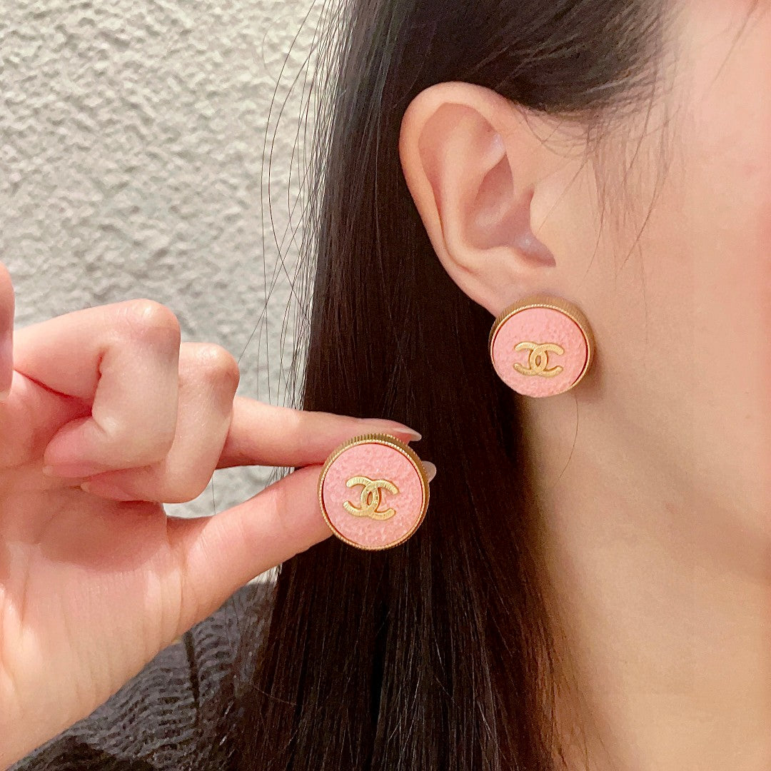 Double-C Emblem Stud Earrings in Polished Metal-Tone – Design 044 main product view