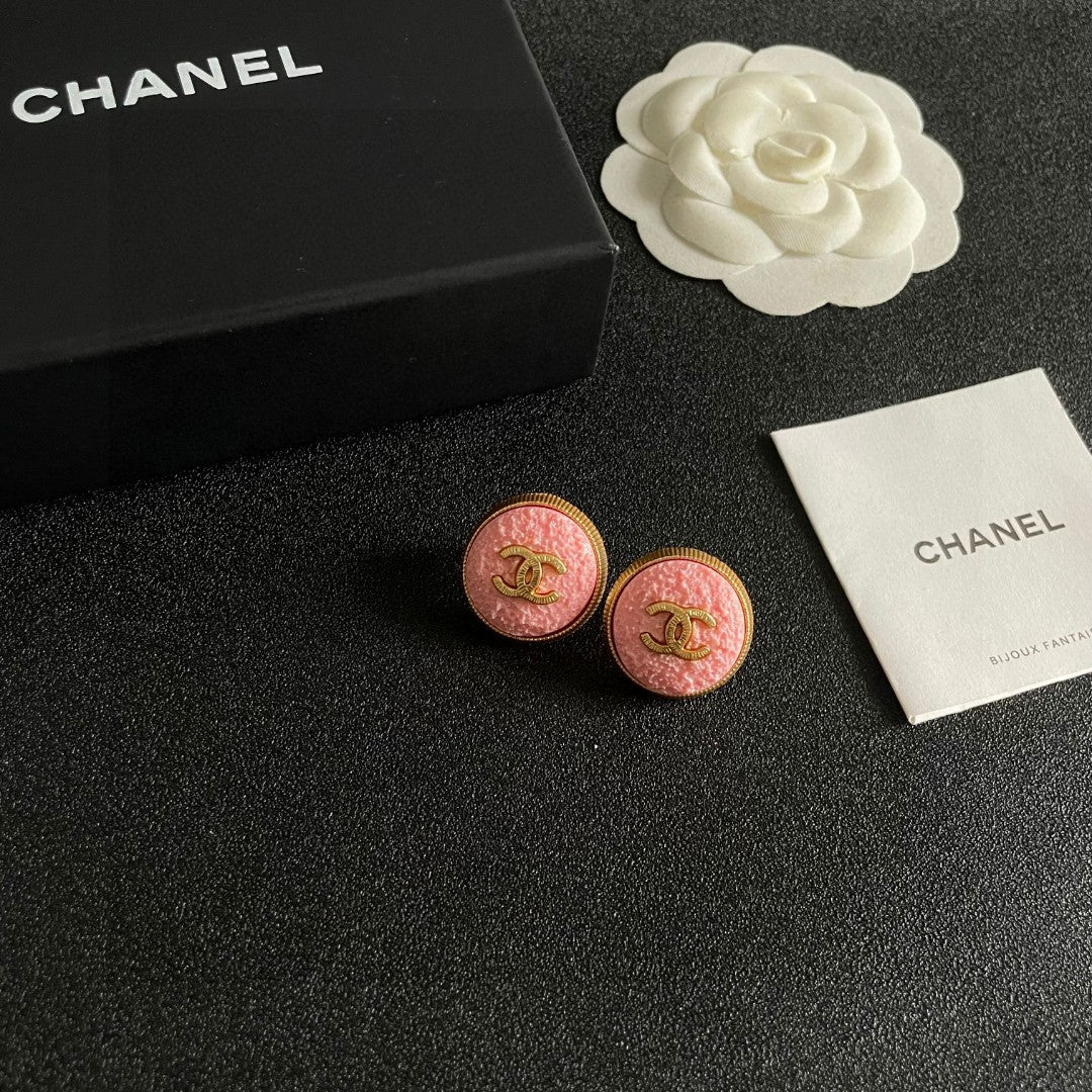 Double-C Emblem Stud Earrings in Polished Metal-Tone – Design 044 styled product view
