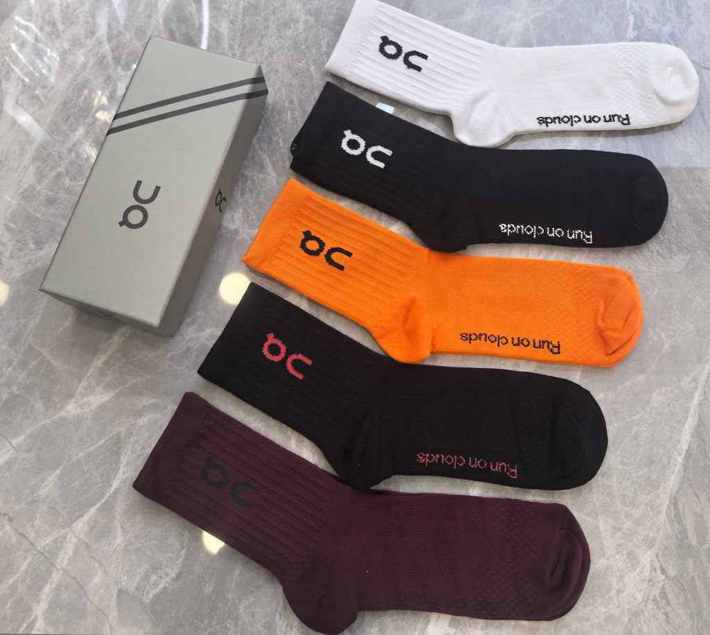On Contrast Logo Details Crew Socks - 5-Pair Set