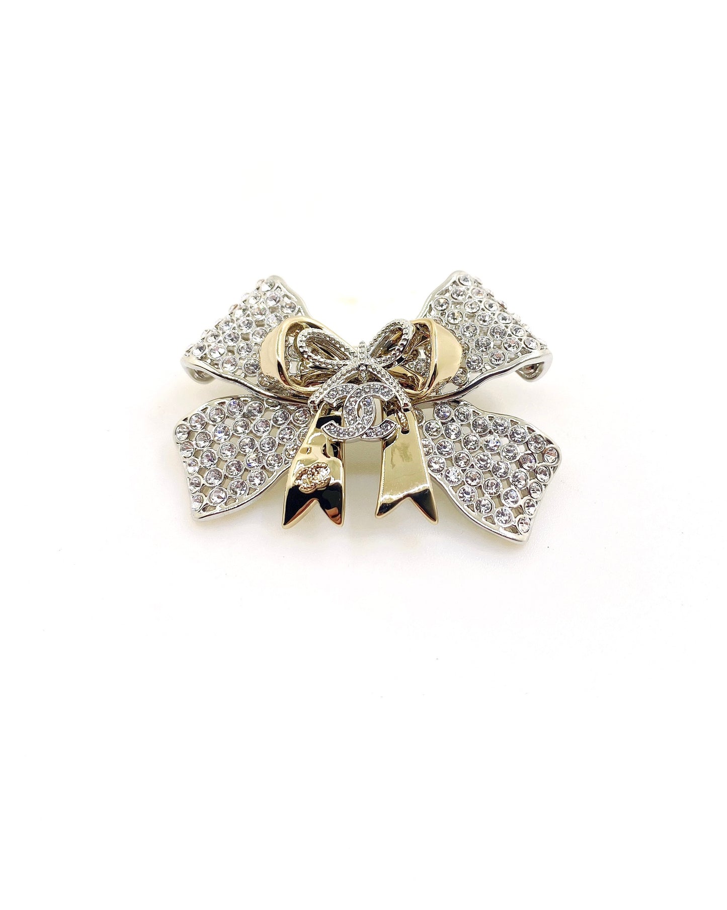 Bow Brooch in Gold-Tone – Design 003 main product view