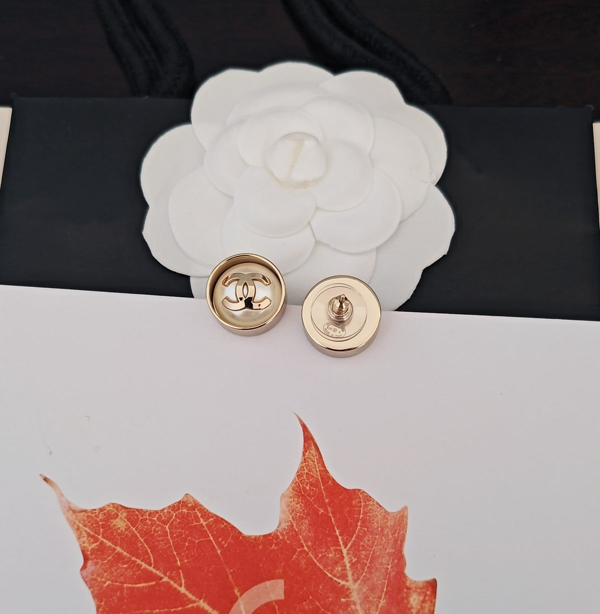 Round Stud Earrings in Gold-Tone – Design 005 side detail