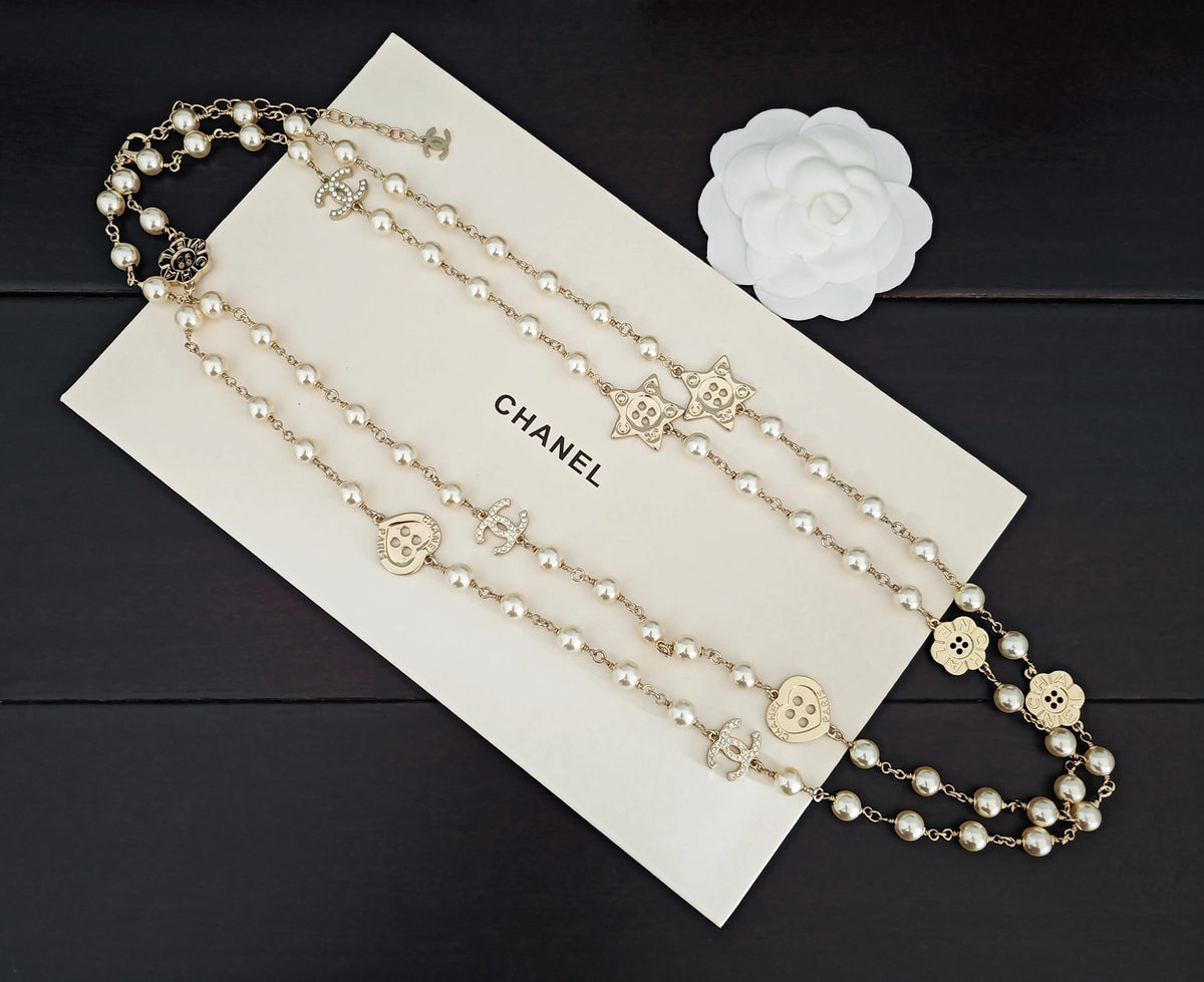 Pearl Pearl-Detail Pendant Necklace – Pearl Detail – Design 028 side detail