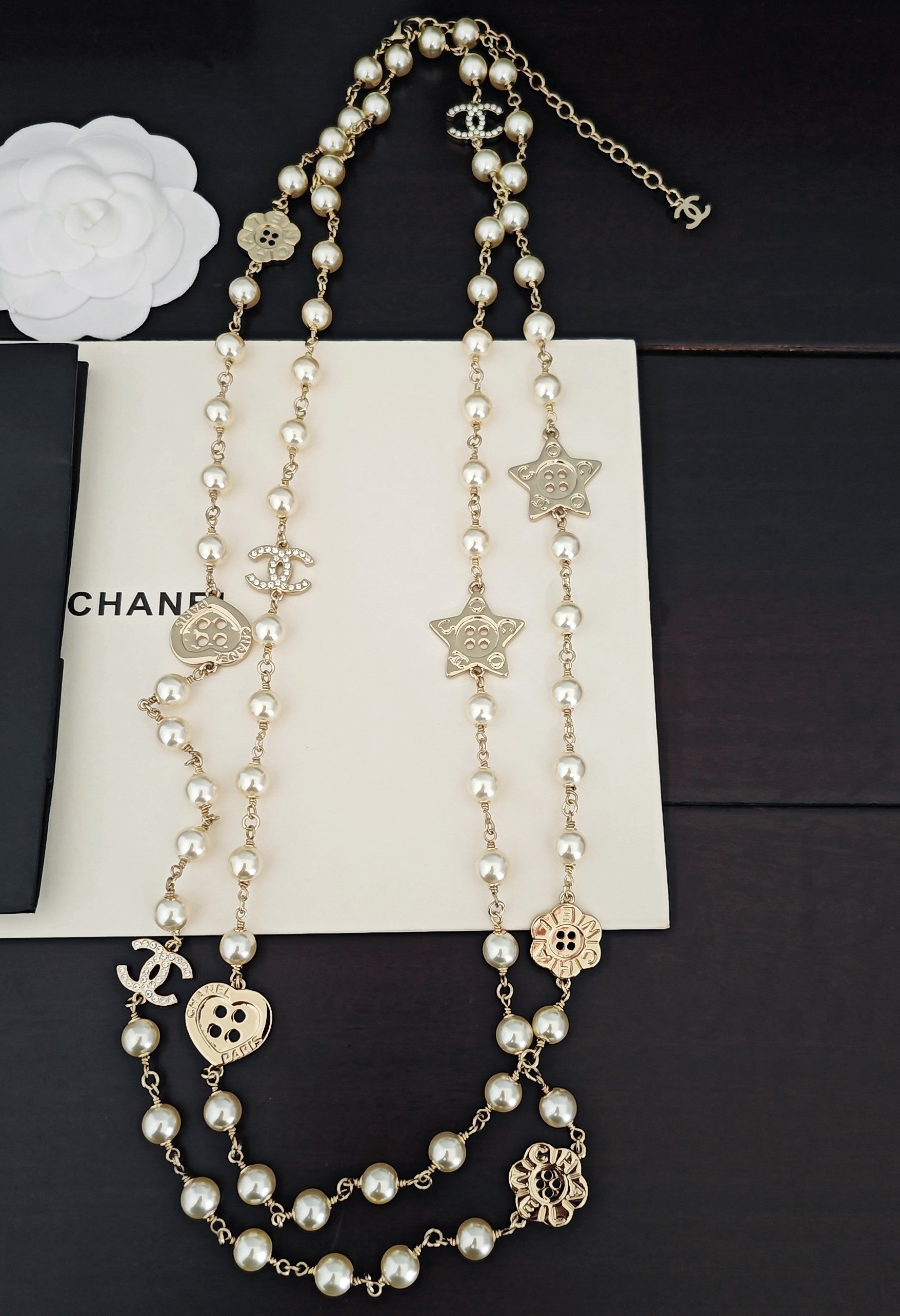 Pearl Pearl-Detail Pendant Necklace – Pearl Detail – Design 027 front product view