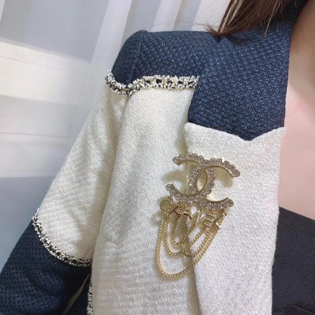 Letter Brooch in Gold-Tone – Design 002 front product view