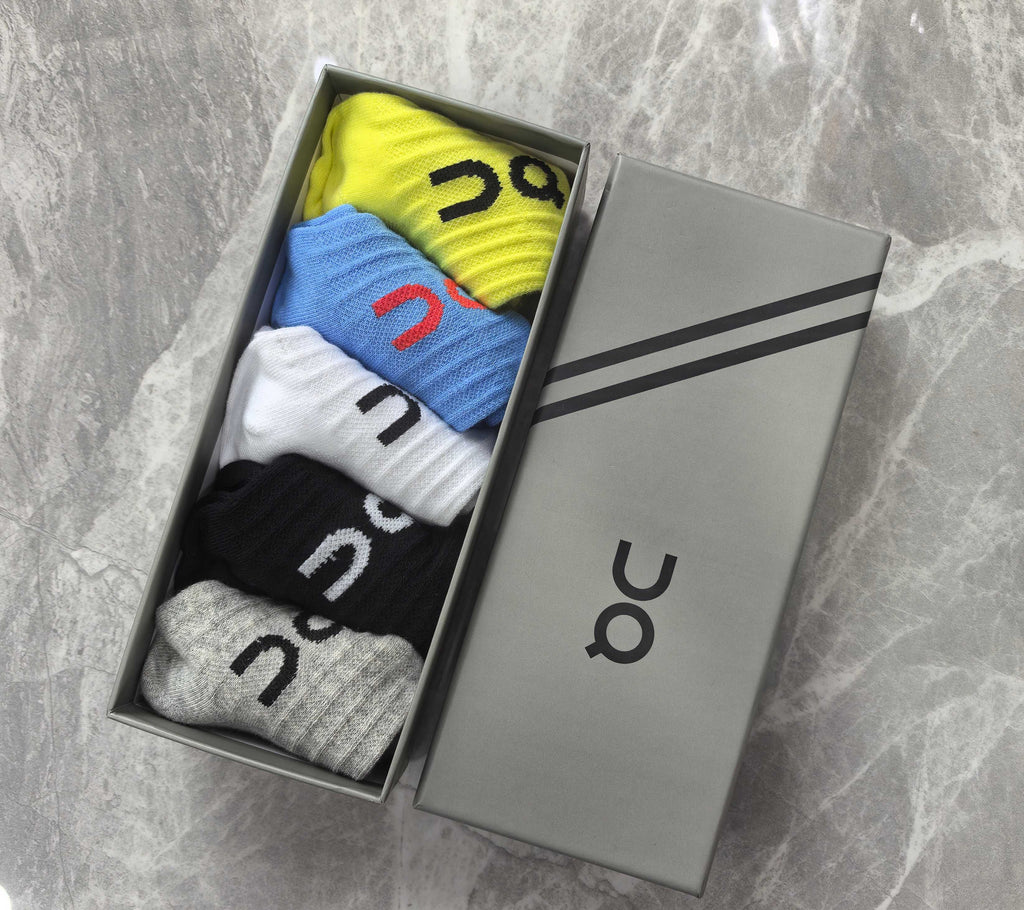 On Contrast Logo Details Ankle Socks - 5-Pair Set