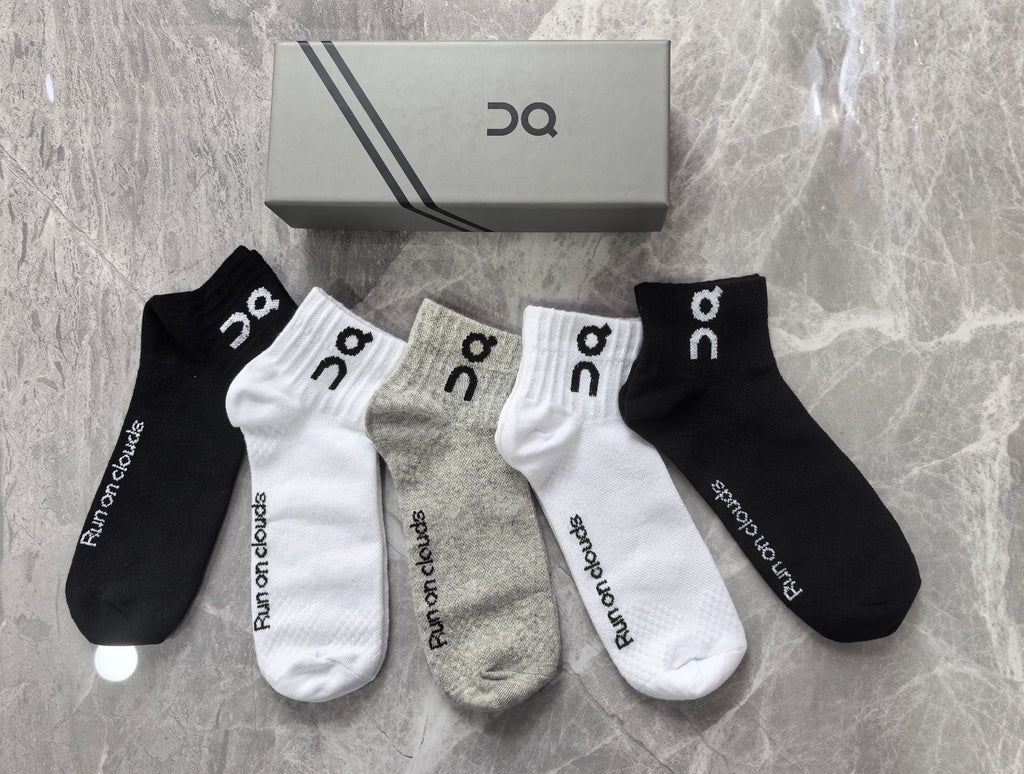 On Clean Performance-Style Logo Details Ankle Socks - 5-Pair Set