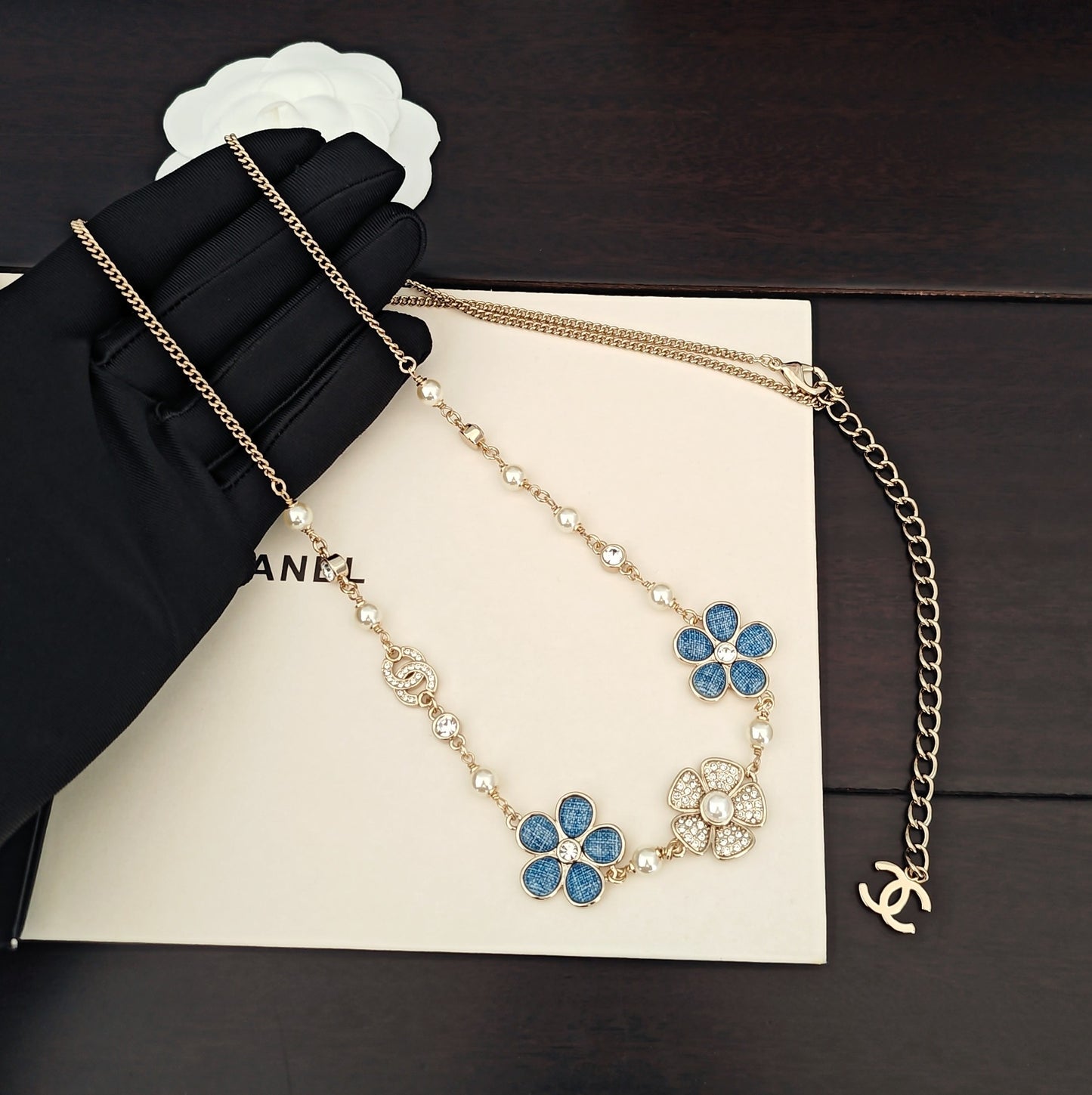 Floral Jewelry Accessory in Gold-Tone – Blue Detail – Design 002 main product view