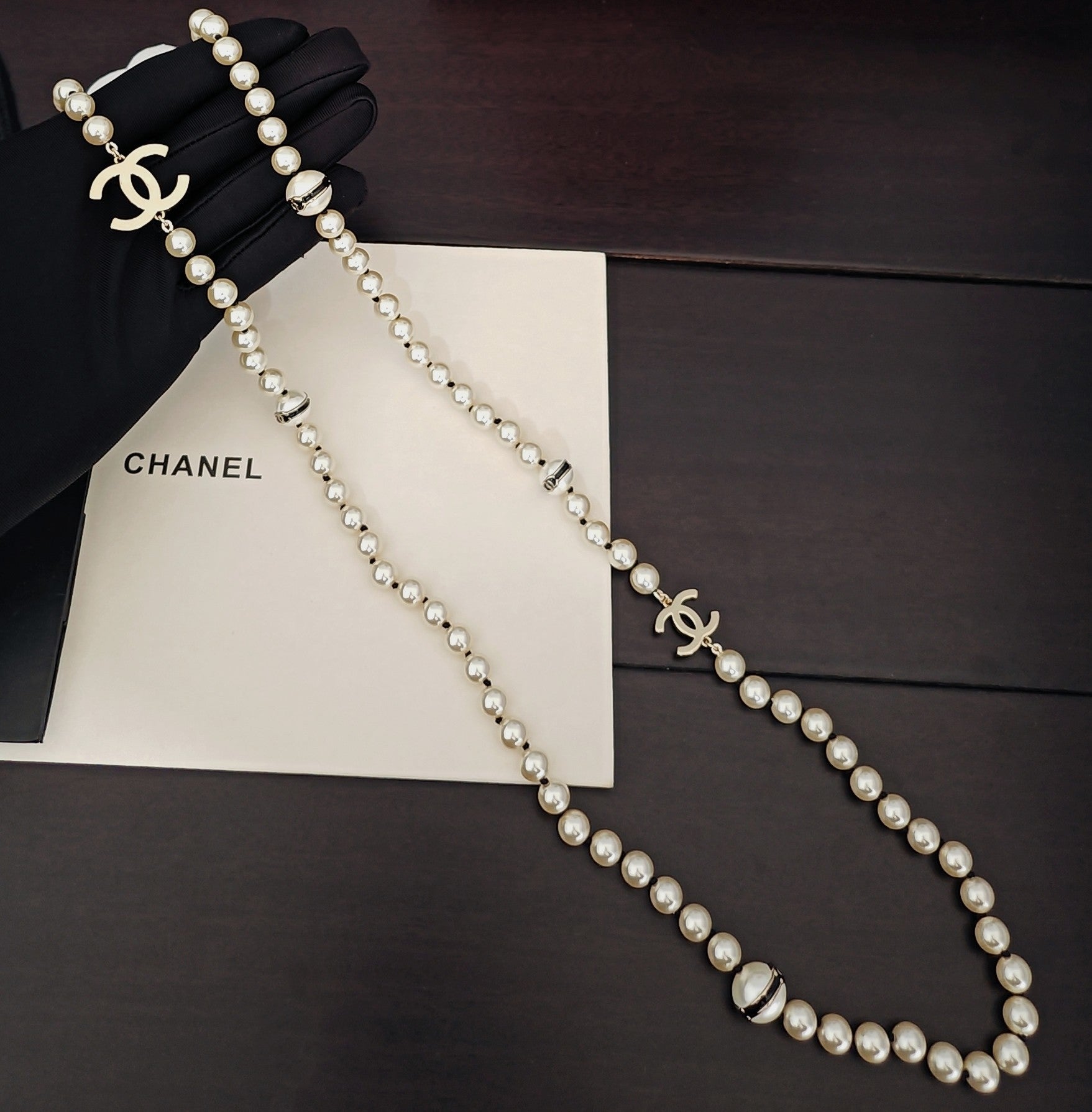 Pearl Pearl-Detail Pendant Necklace – Pearl Detail – Design 067 main product view