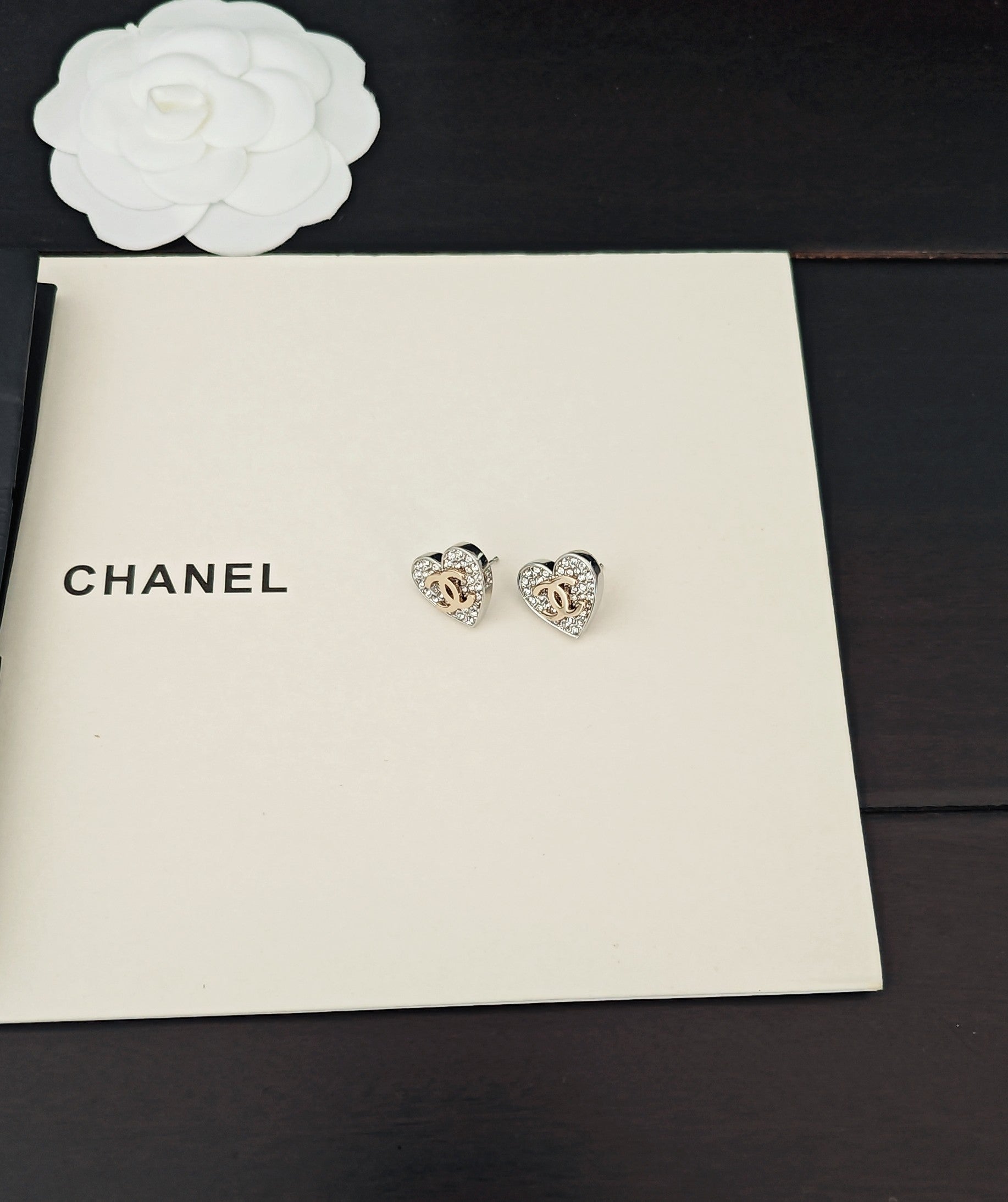 Heart Crystal-Accent Stud Earrings – Heart Detail – Design 004 detail view