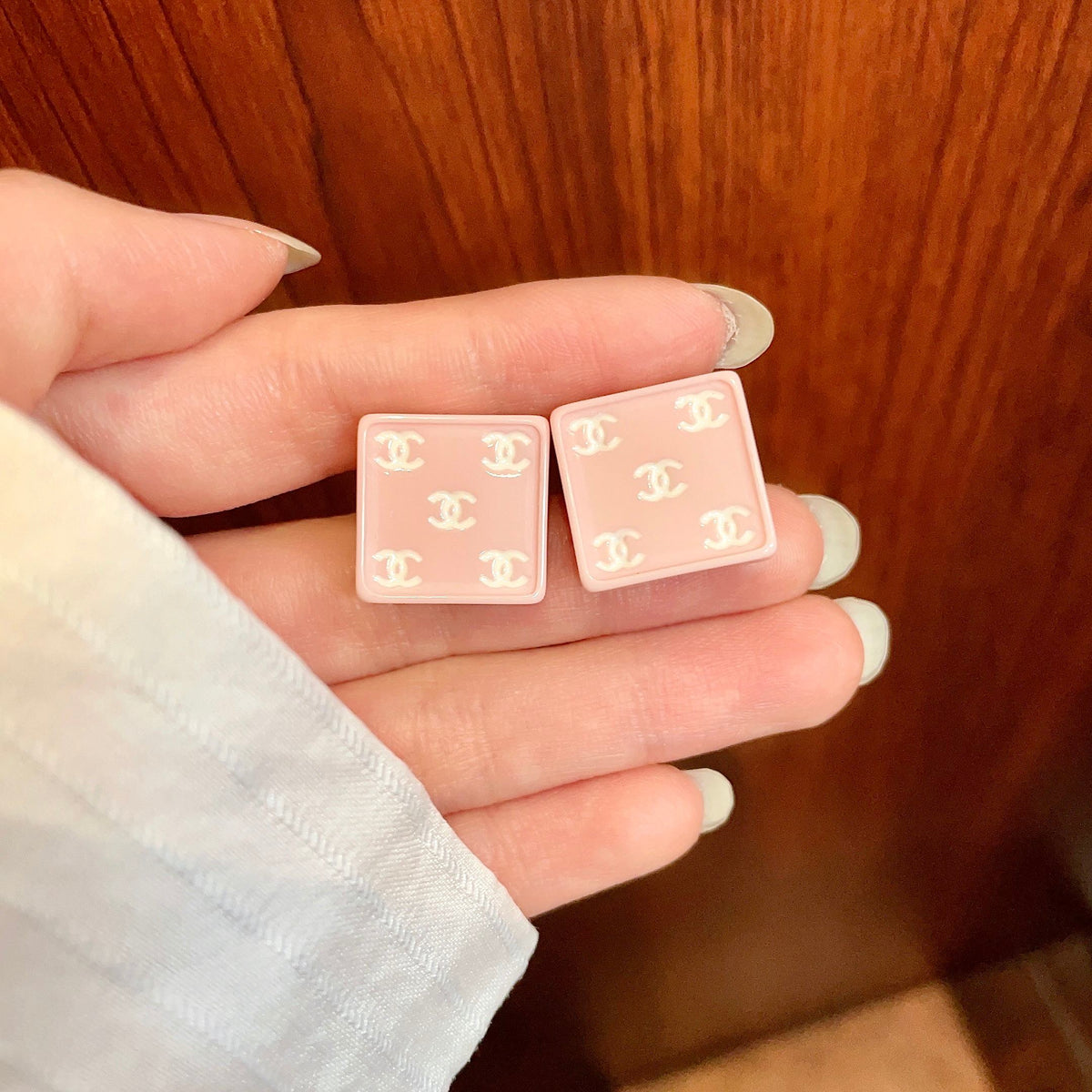 Double-C Emblem Stud Earrings in Polished Metal-Tone – Design 273 side detail