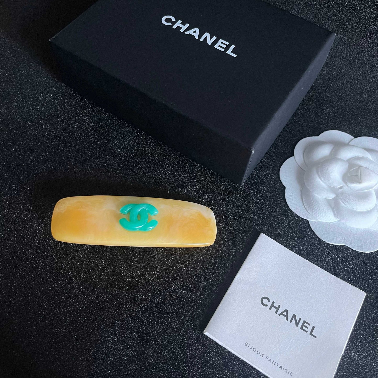 Double-C Emblem Hair Clip – Design 003 close-up detail