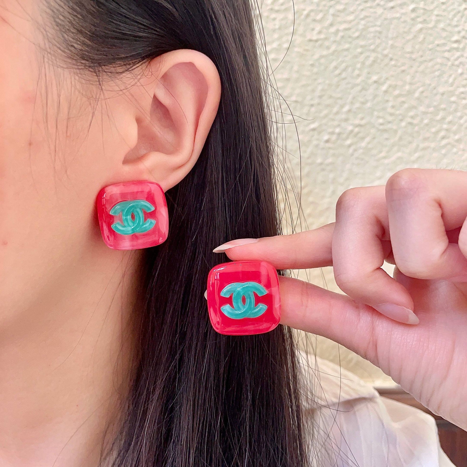 Double-C Emblem Stud Earrings in Polished Metal-Tone – Design 023 main product view