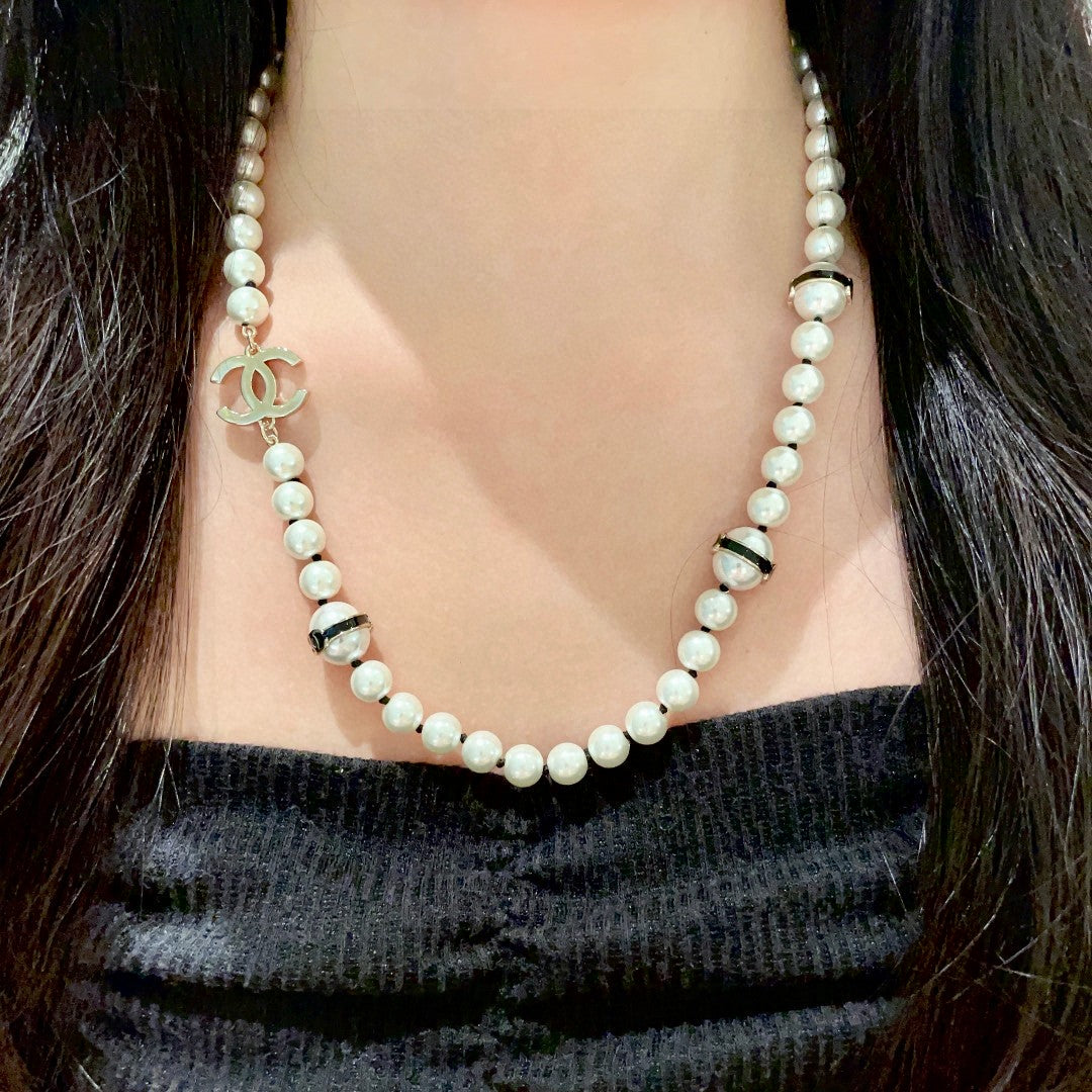 Double-C Emblem Pearl-Detail Pendant Necklace – Pearl Detail – Design 007 detail view