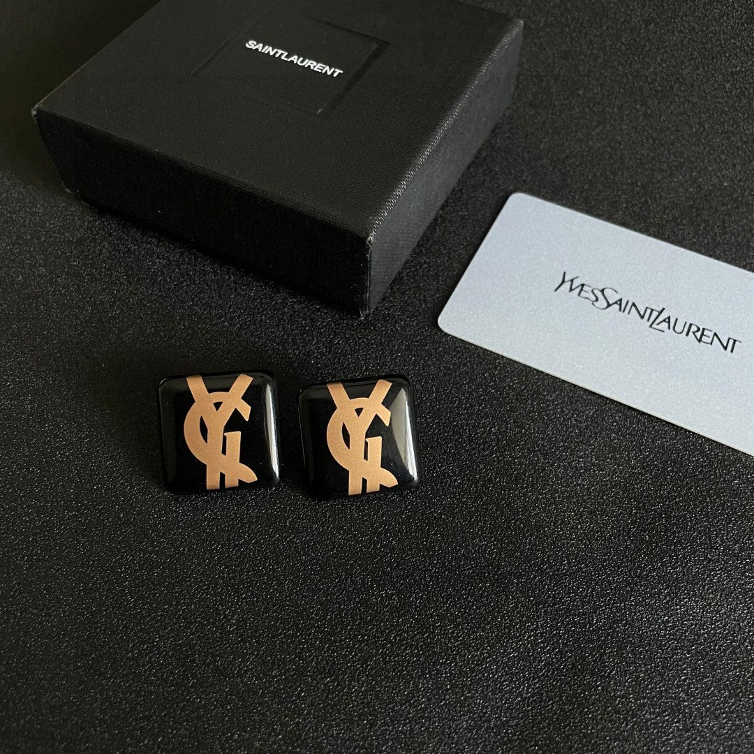 Letter Emblem Stud Earrings in Polished Metal-Tone – Design 011 close-up detail