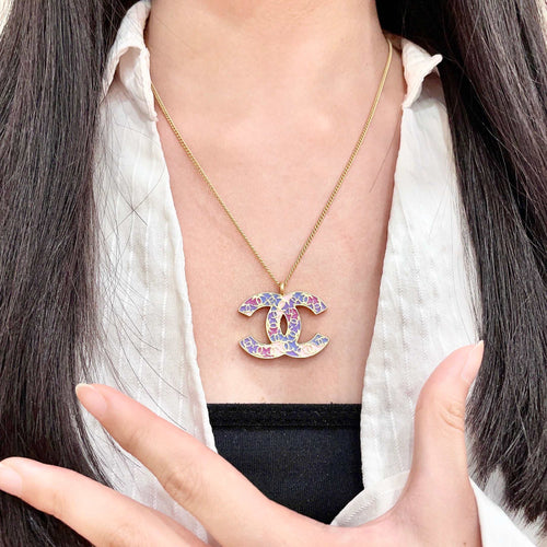 Double-C Emblem Pendant Necklace in Polished Metal-Tone – Design 016 front product view