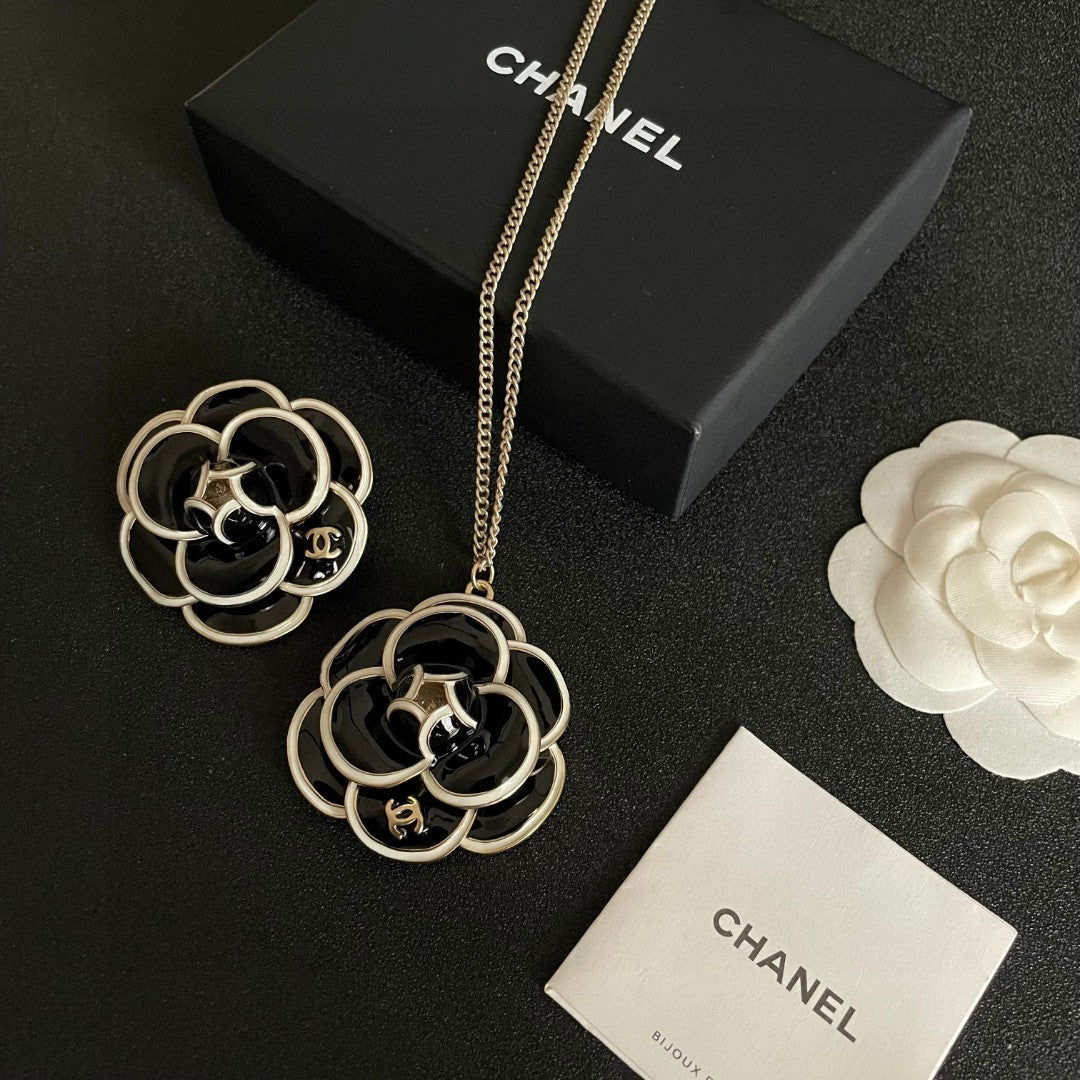 Camellia Pendant Necklace in Polished Metal-Tone – Camellia Detail – Design 008 close-up detail