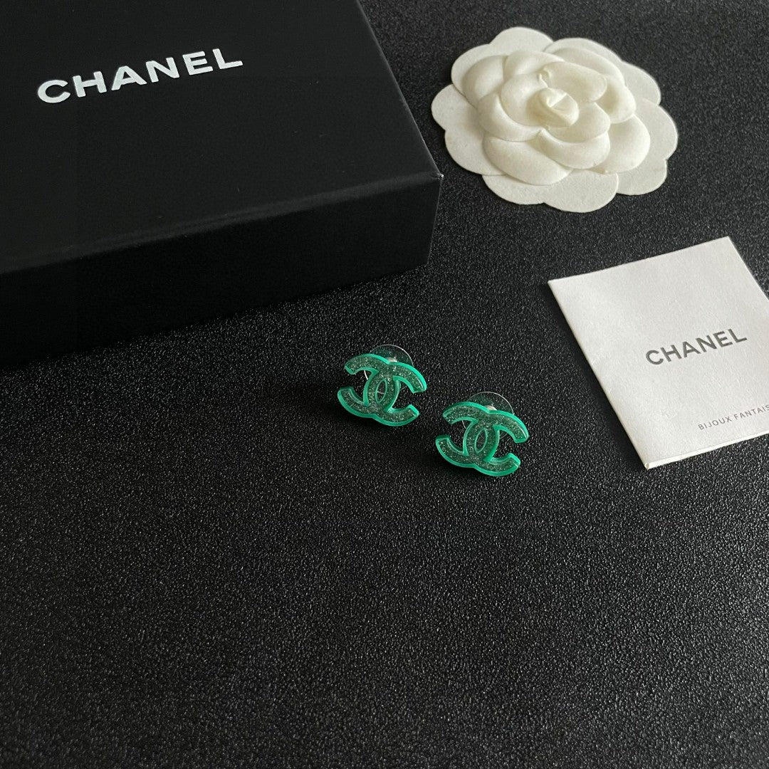 Double-C Emblem Stud Earrings in Polished Metal-Tone – Design 469 styled product view