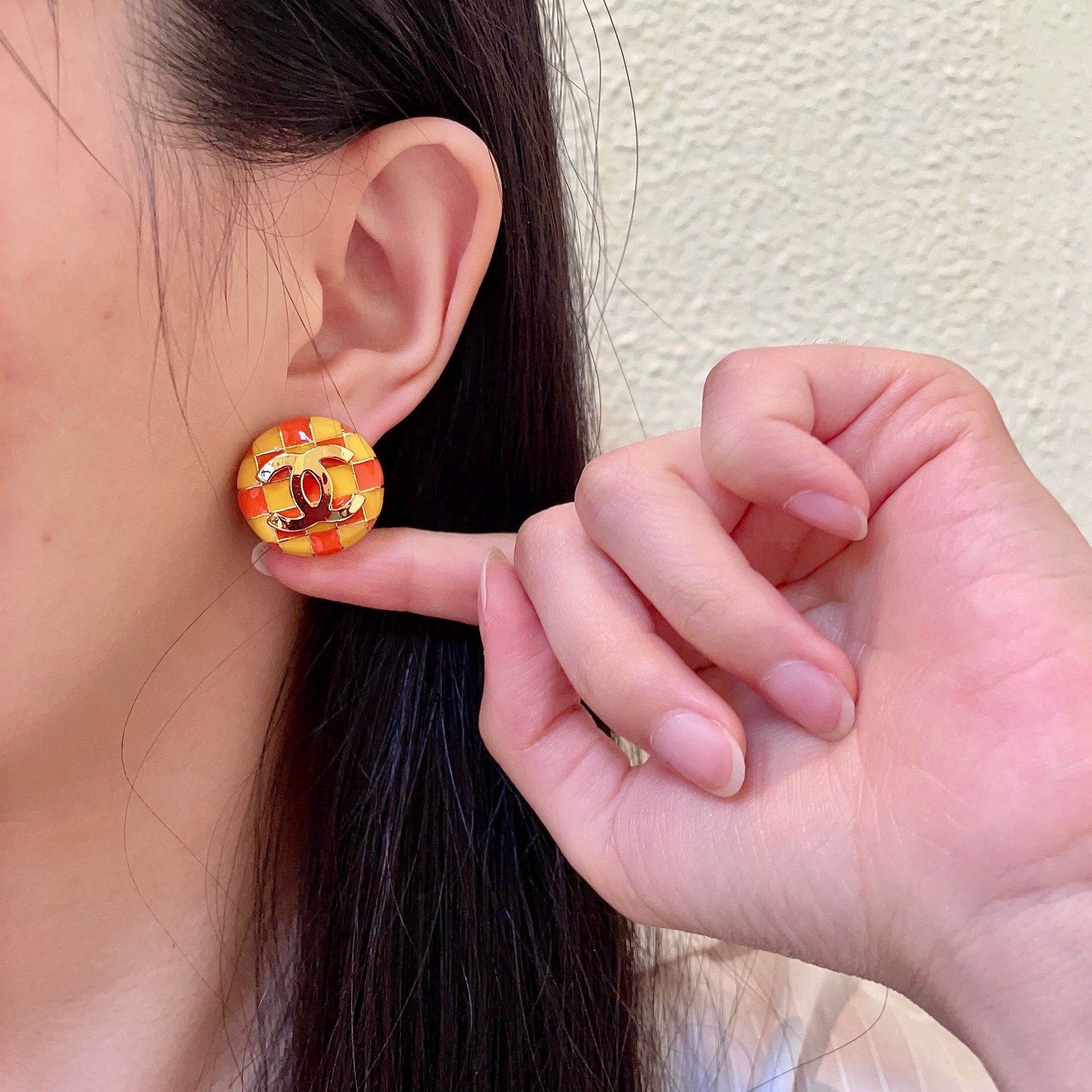 Double-C Emblem Stud Earrings in Polished Metal-Tone – Checkerboard – Design 002 front product view